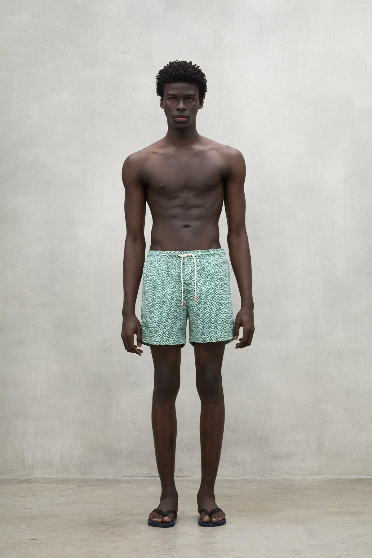 traje-de-ba-o-bequia-verde-de-ecoalf-para-hombre-100-poliamida-reciclada-fit-reg image 1