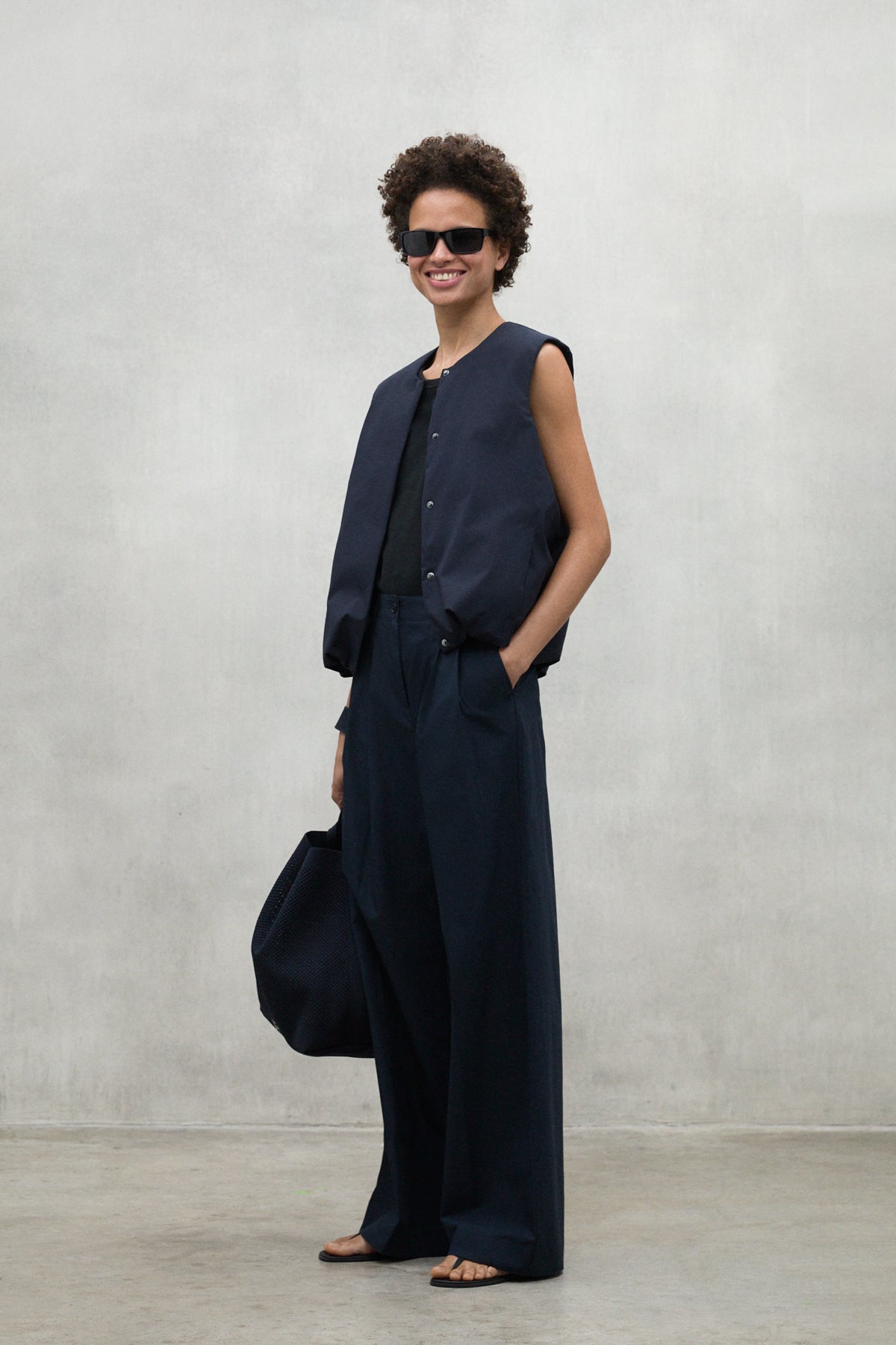 chaleco-karin-azul-marino-de-mujer-ecoalf image 3