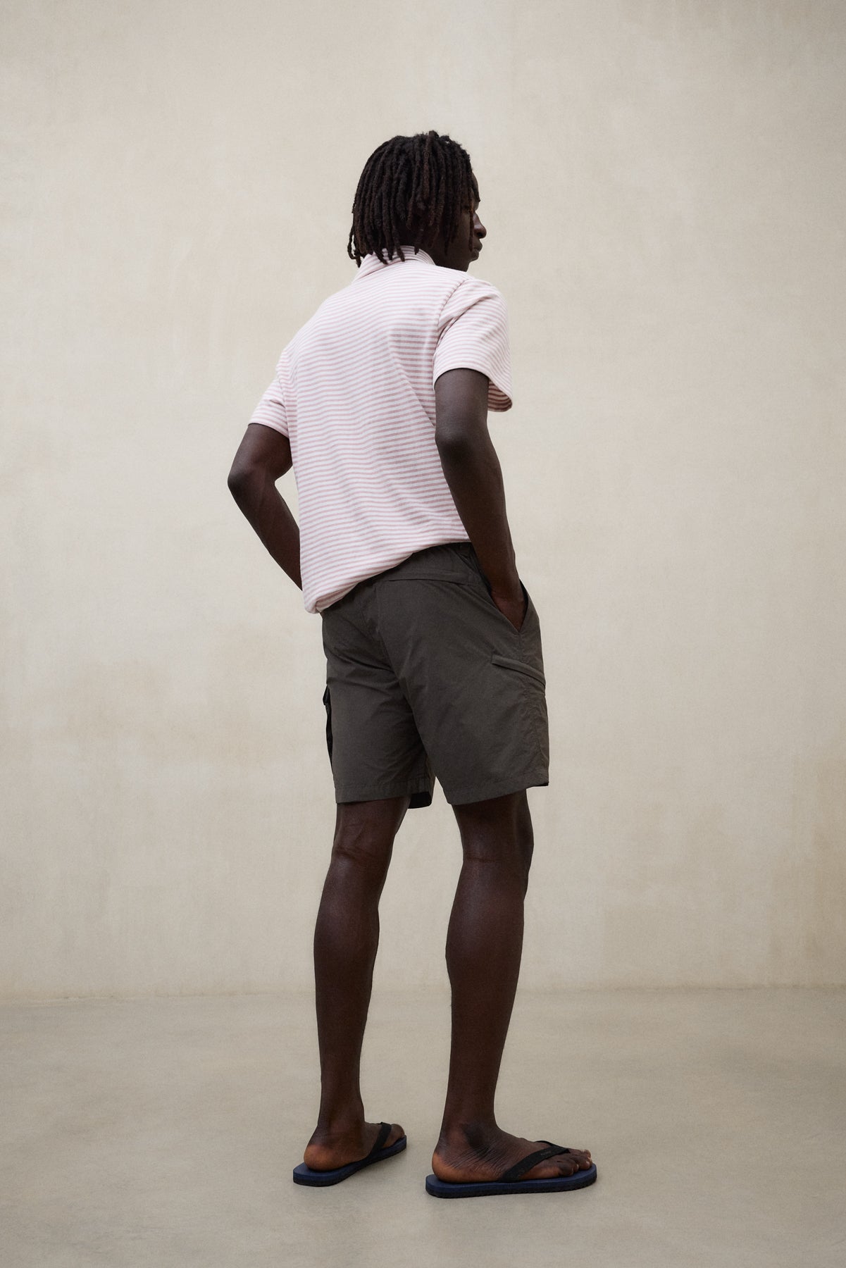 shorts-ecoalf-adhi-verde-oscuro-poliamida-reciclada-fit-regular-hombre image 3