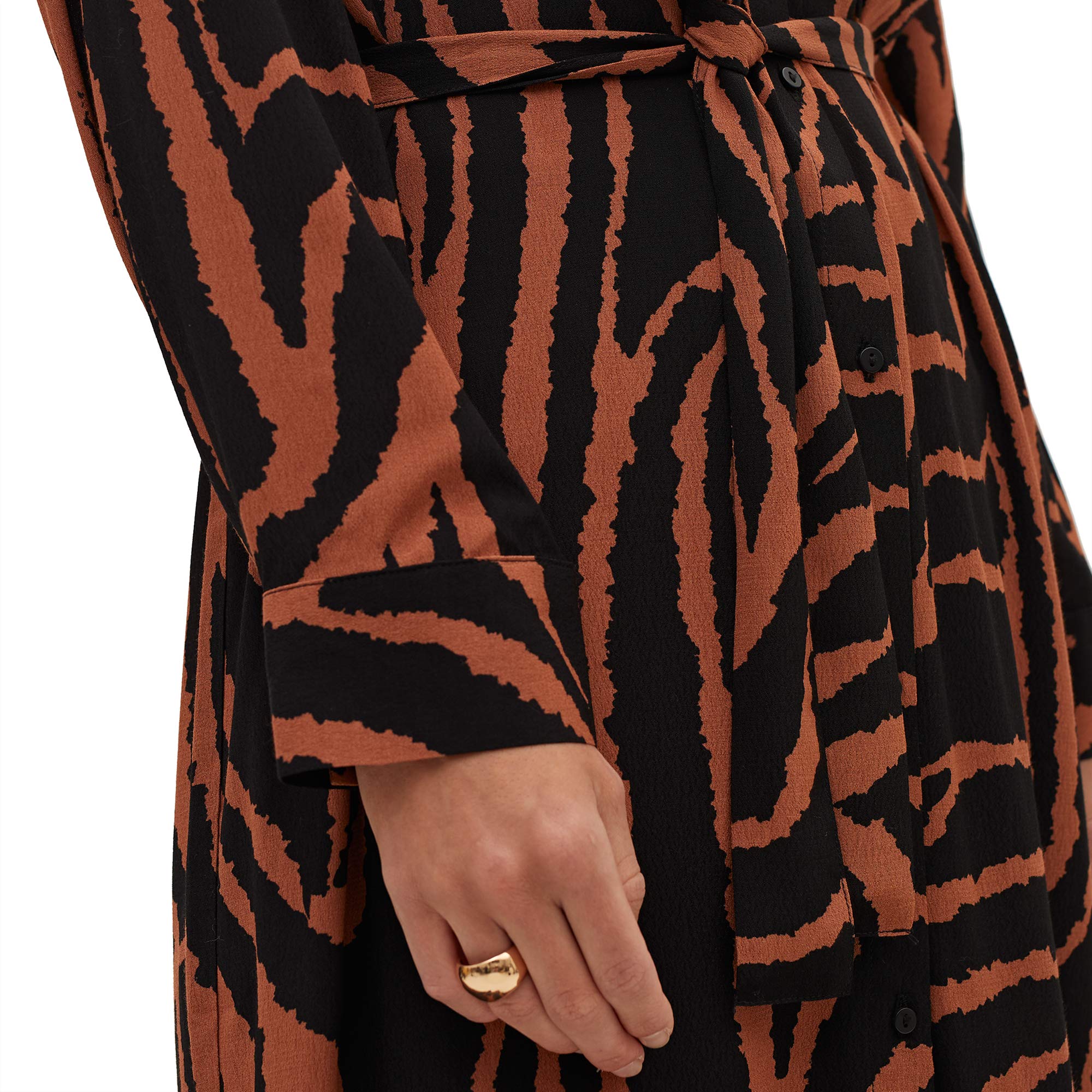 parfois-vestido-camisero-estampado-animal-mujer image 3
