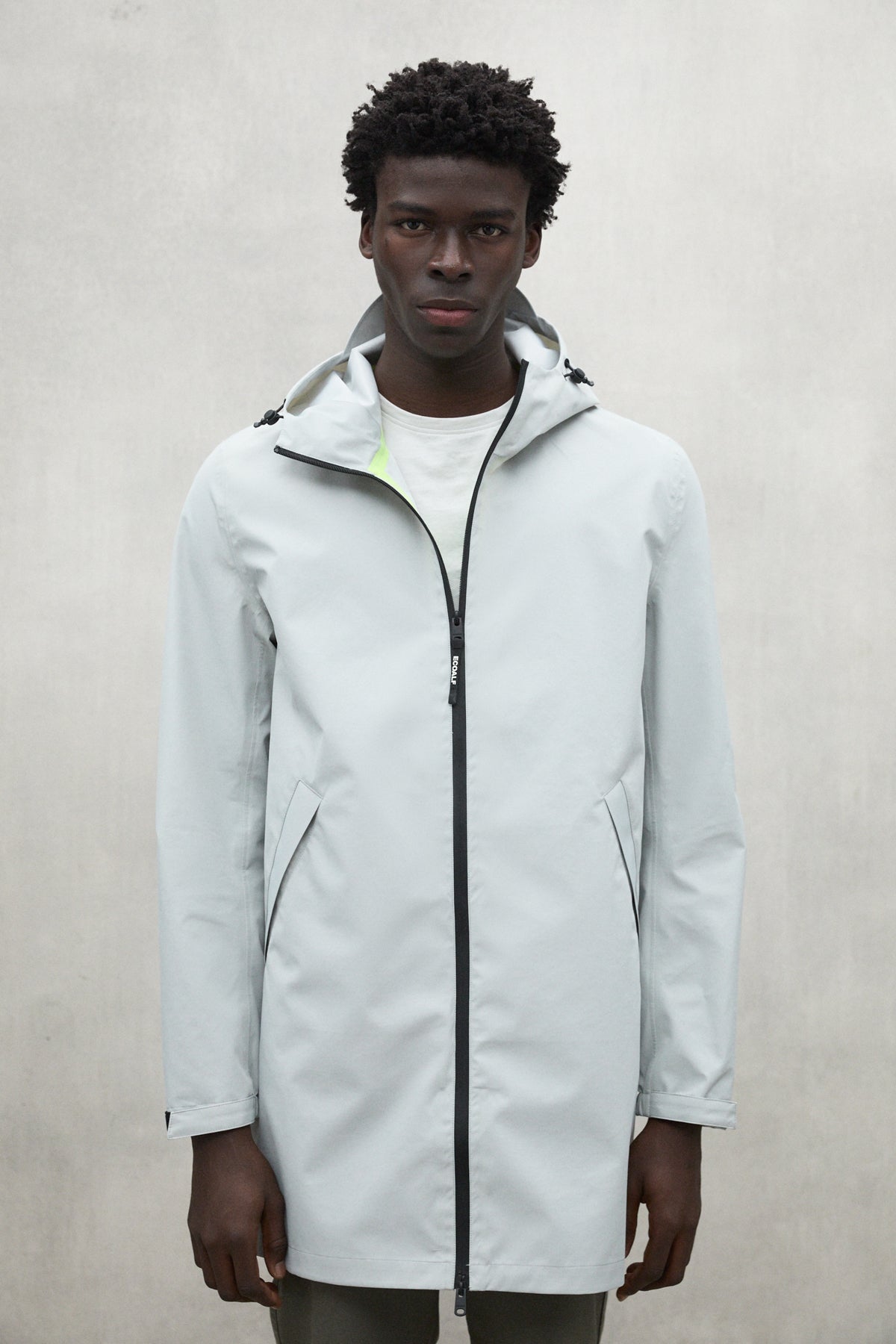 chaqueta-ecoalf-venue-blanca-para-hombre-100-poli-ster-reciclado-impermeable-3k image 2