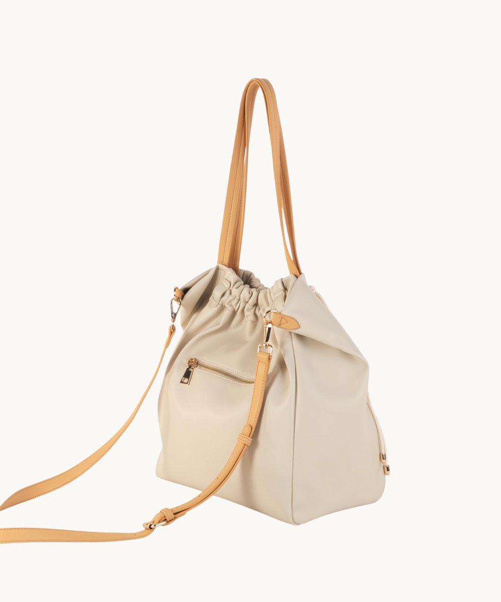 bolso-urban-xana-shopping-de-pu-beige-con-cierre-de-cordones-ajustable image 5