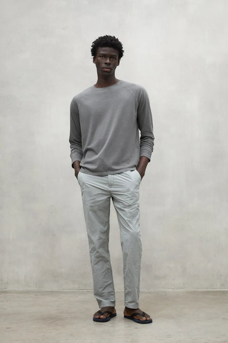 pantal-n-ecoalf-ethic-nylon-gris-claro-de-hombre image 1