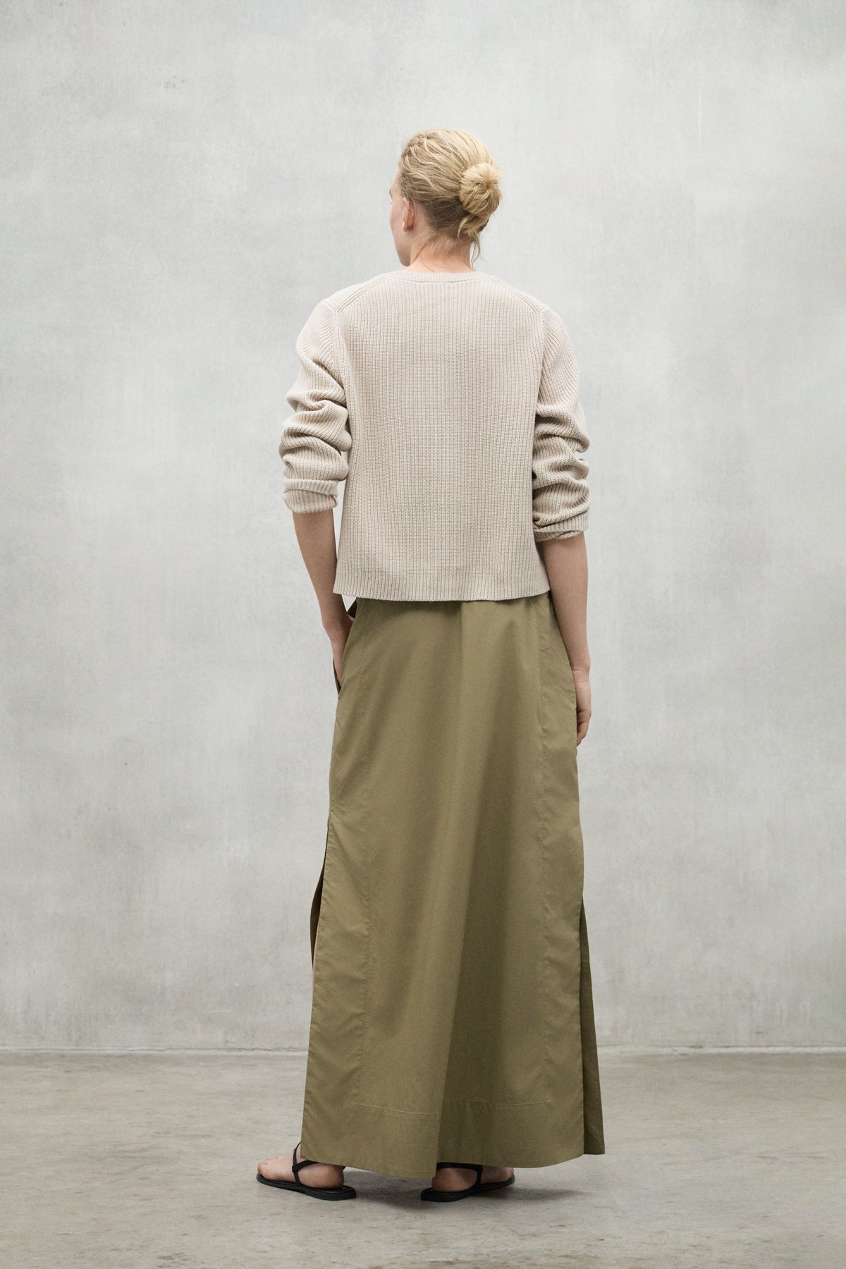 falda-ines-de-ecoalf-tencel-modal-color-caqui image 2
