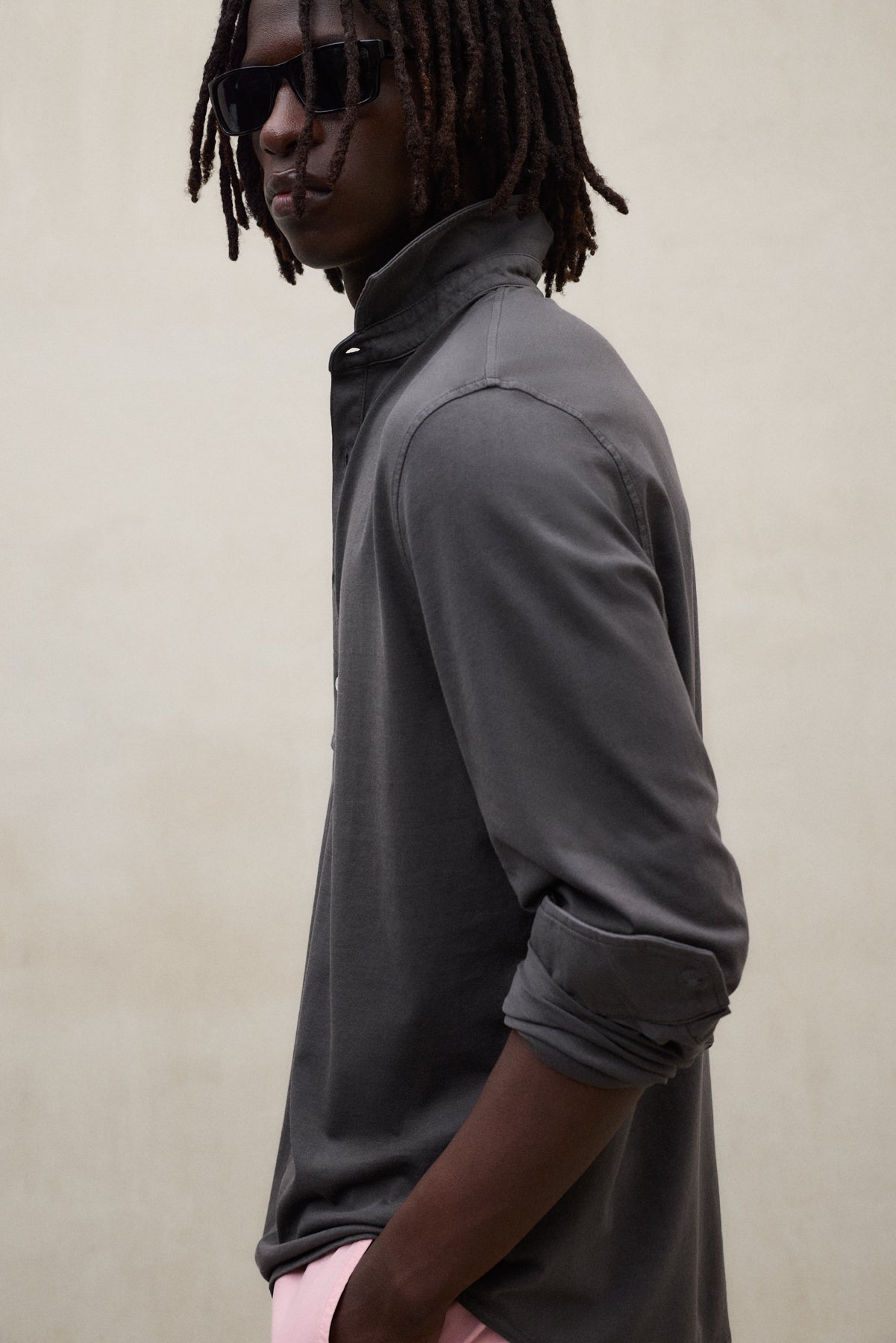 camisa-will-de-ecoalf-gris-oscuro-100-algod-n-reciclado-fit-regular image 3