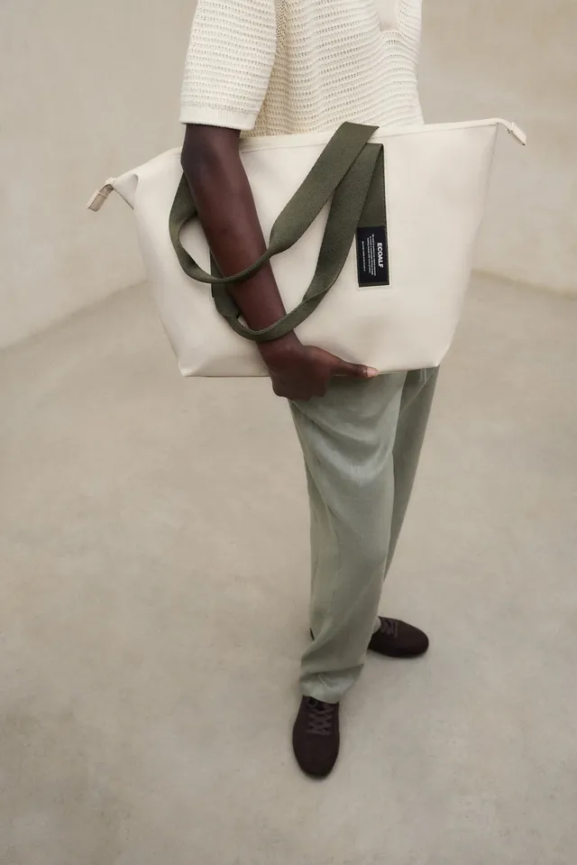 ecoalf-bolso-mediano-areny-beige-poli-ster-reciclado-repelente-al-agua-y-correa- image 1