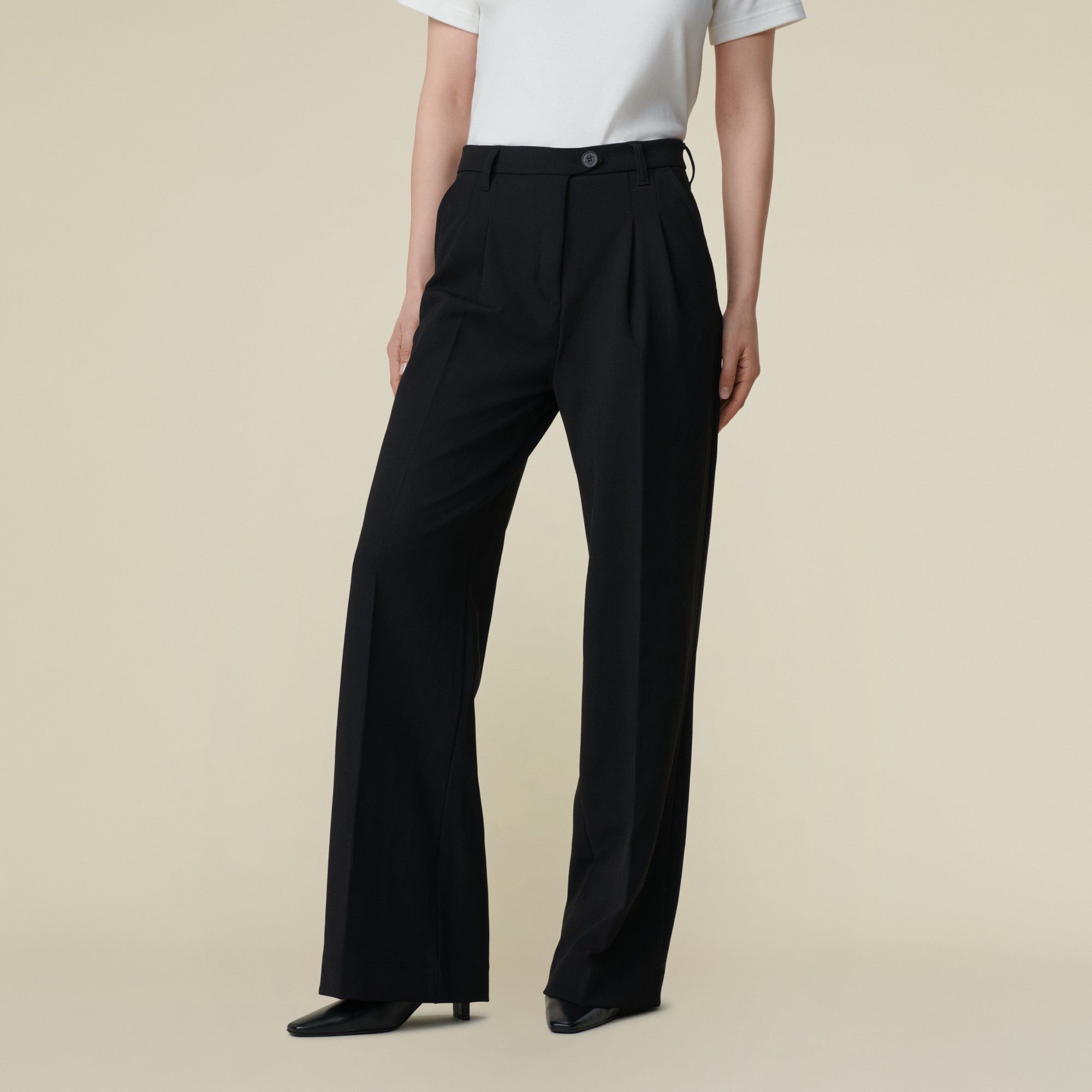 traje-lois-wanda-poli-ster-algod-n-y-viscosa-con-elastano image 2