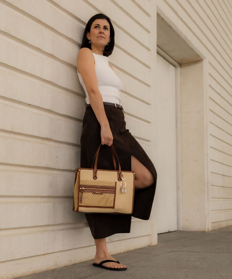 bolso-de-hombro-urban-briana-kbas-de-rafia-natural-y-cuero-sint-tico-marr-n image 4