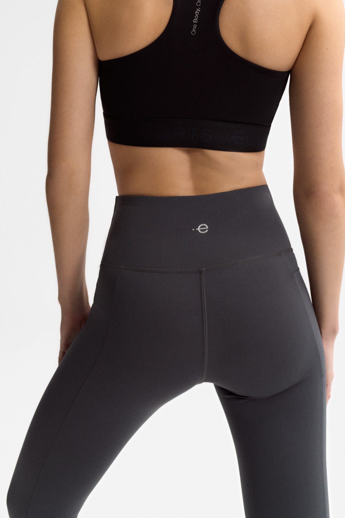leggings-ecoalf-performance-lisbon-compresivos-y-transpirables-grises-para-runni image 4