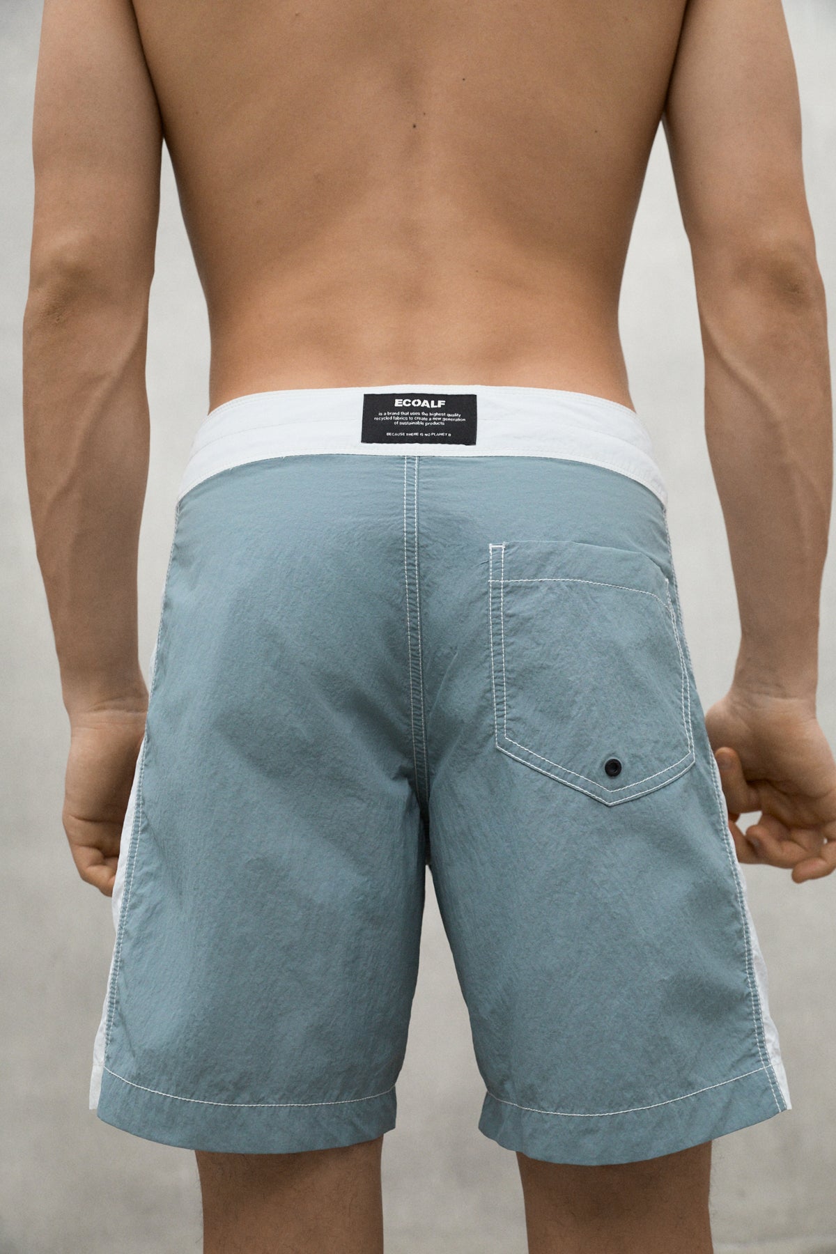 ba-ador-sumba-ecoalf-de-poliamida-reciclada-azul-claro-fit-regular image 4