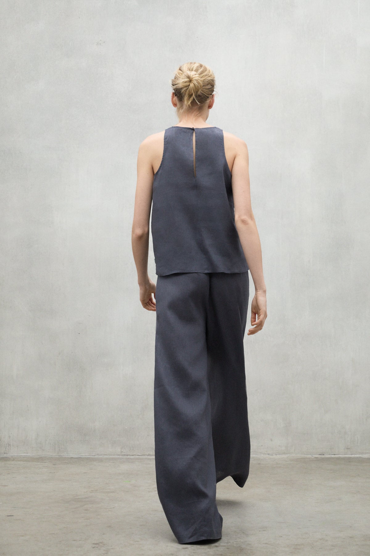 ecoalf-camisa-jazz-gris-oscuro-de-mujer image 2