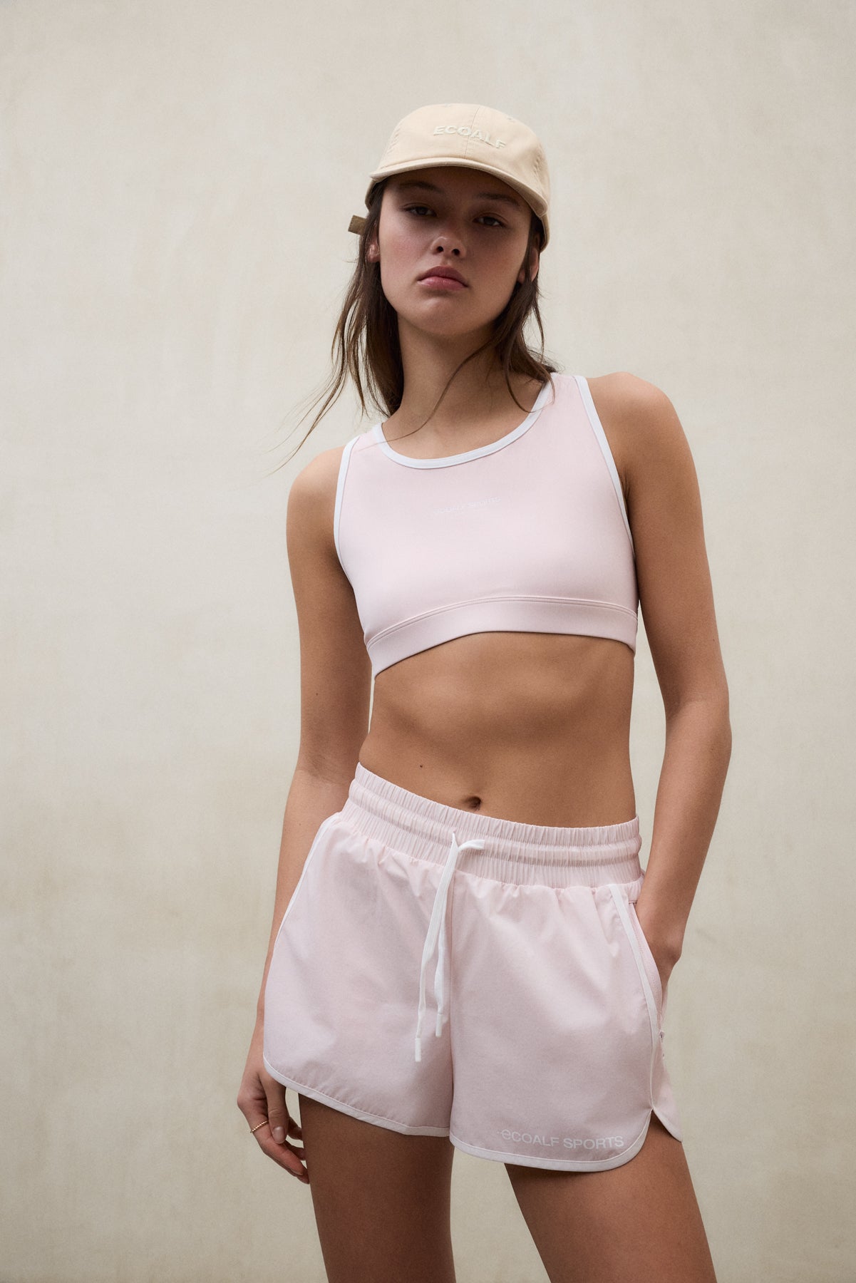 shorts-phoenix-rosas-de-mujer-ecoalf-poliamida-reciclada-repelente-al-agua-50-dt image 5
