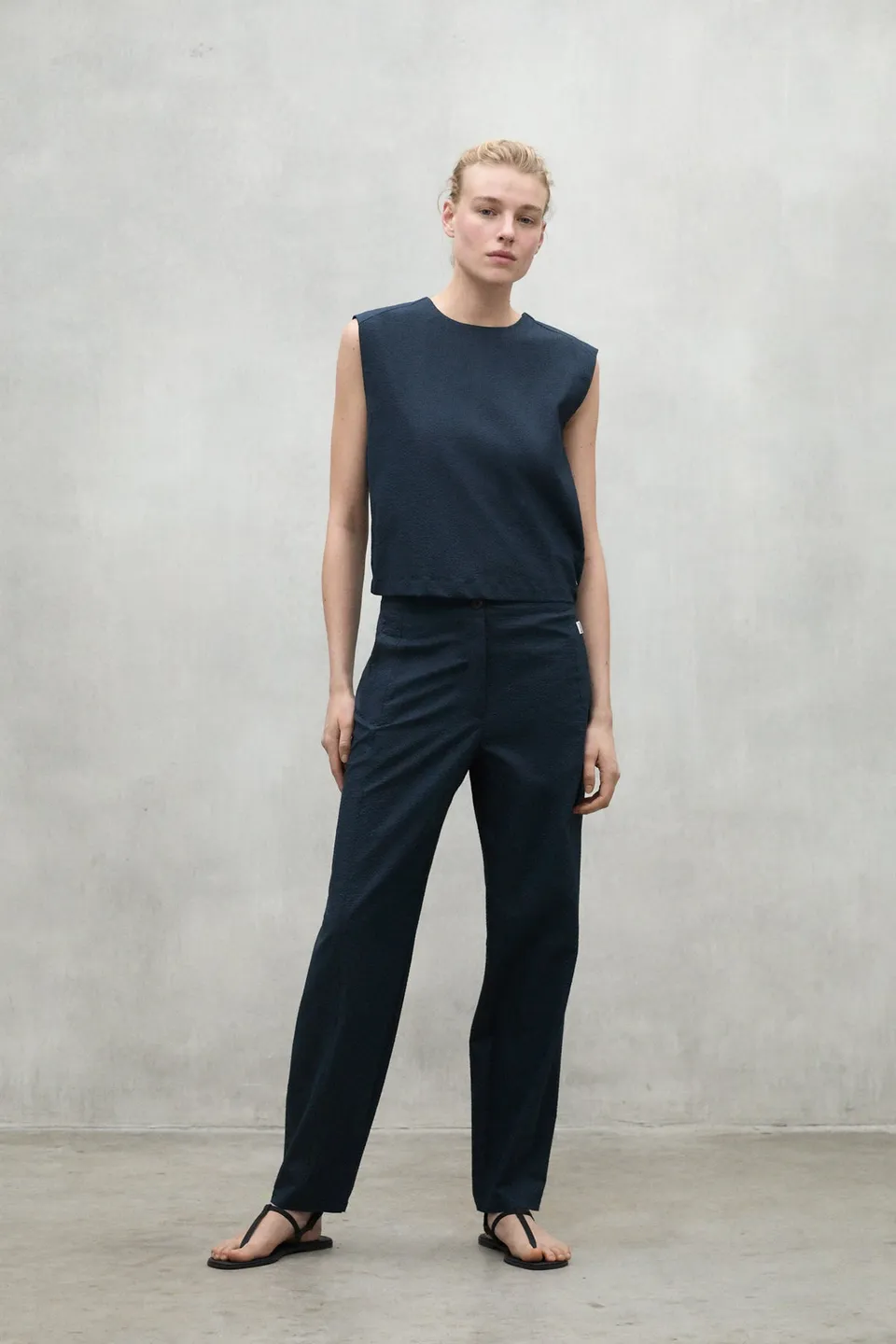 camisa-hailey-de-ecoalf-para-mujer-azul-marino-seersucker-de-tencel-lyocell-y-al image 1
