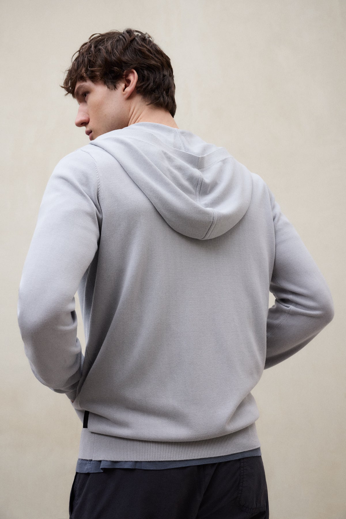 ecoalf-jersey-kirkia-gris-sudadera-con-capucha-de-viscosa-lenzing-ecovero image 3