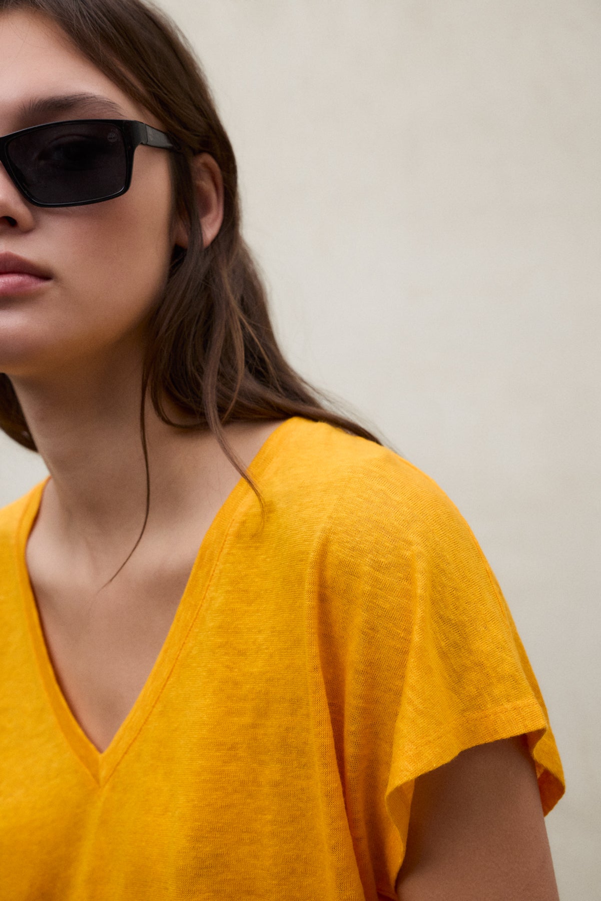 camiseta-ecoalf-arendal-naranja-de-lino-para-mujer image 4