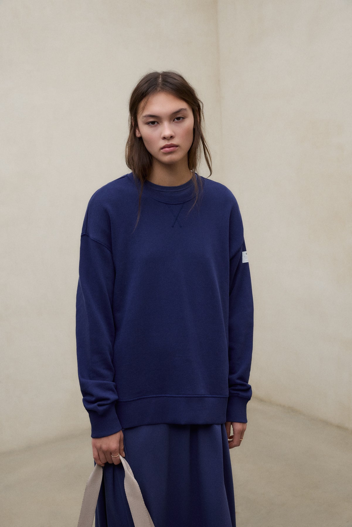 sudadera-ecoalf-storm-algod-n-reciclado-azul-mujer image 2