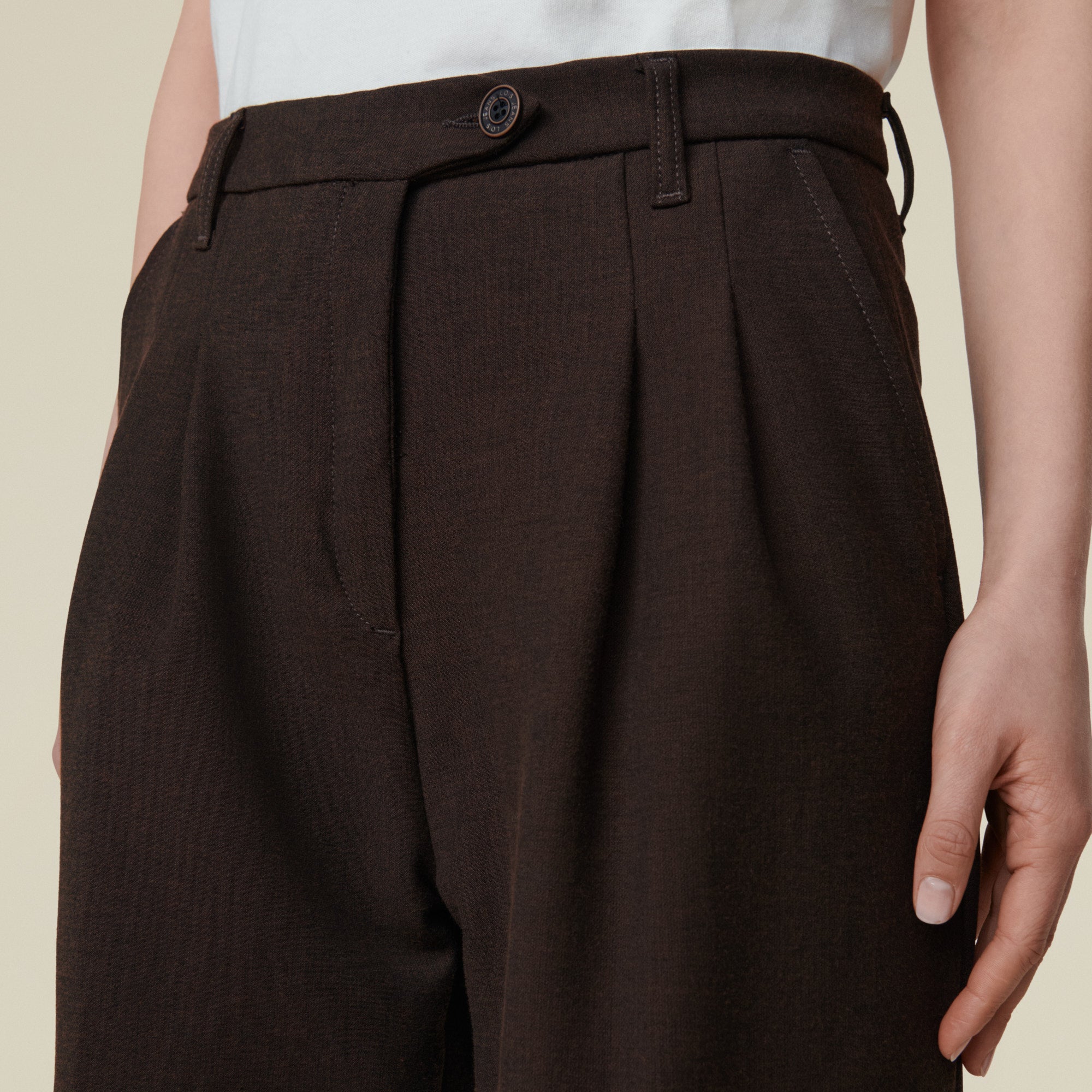 traje-lois-wanda-poli-ster-algod-n-y-viscosa-con-elastano image 7