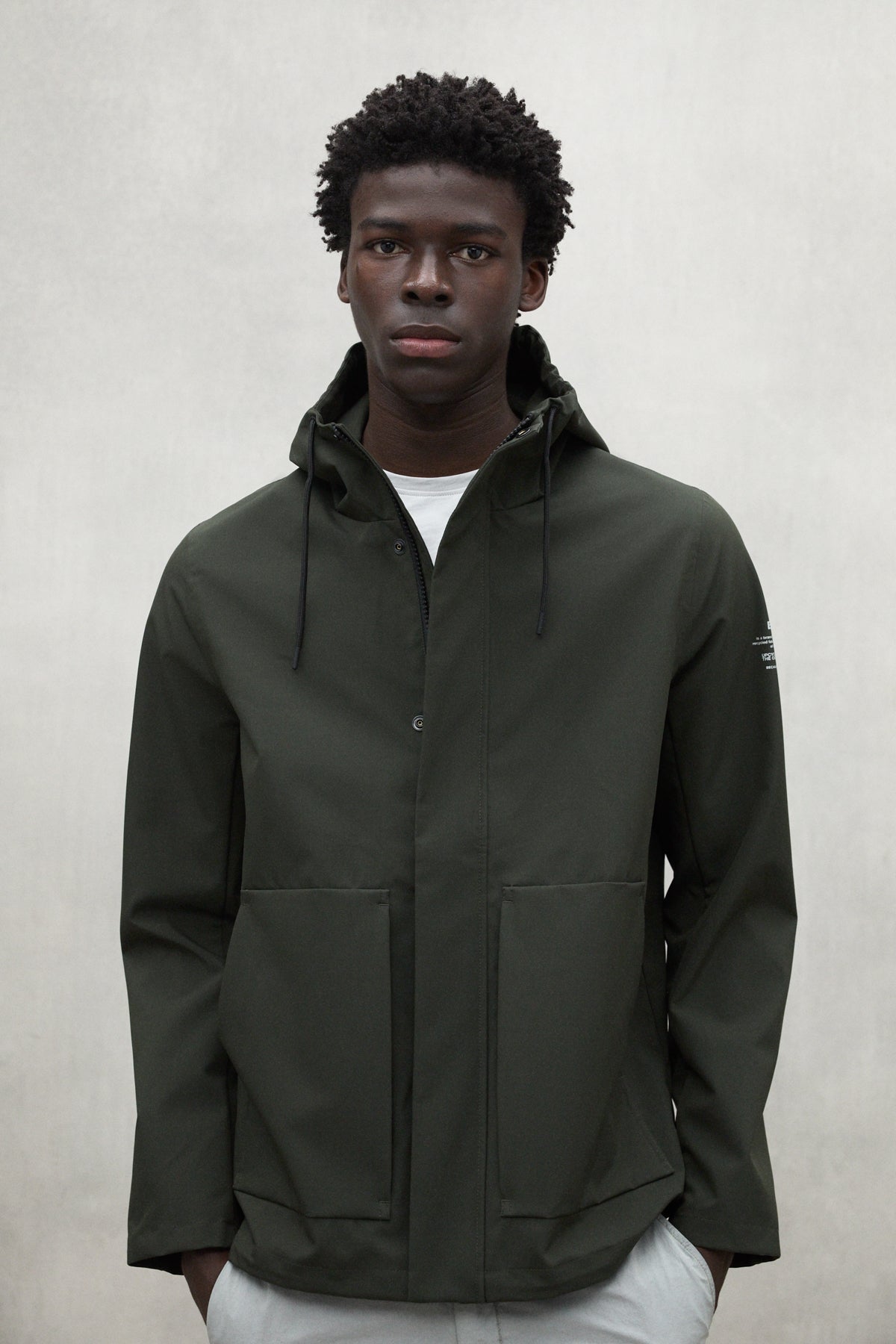 chaqueta-diran-de-ecoalf-para-hombre-verde-oscuro-poli-ster-reciclado-del-mar-ve image 2