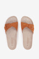 sandalia-plana-abbacino-hebilla-cognac-serraje image 6