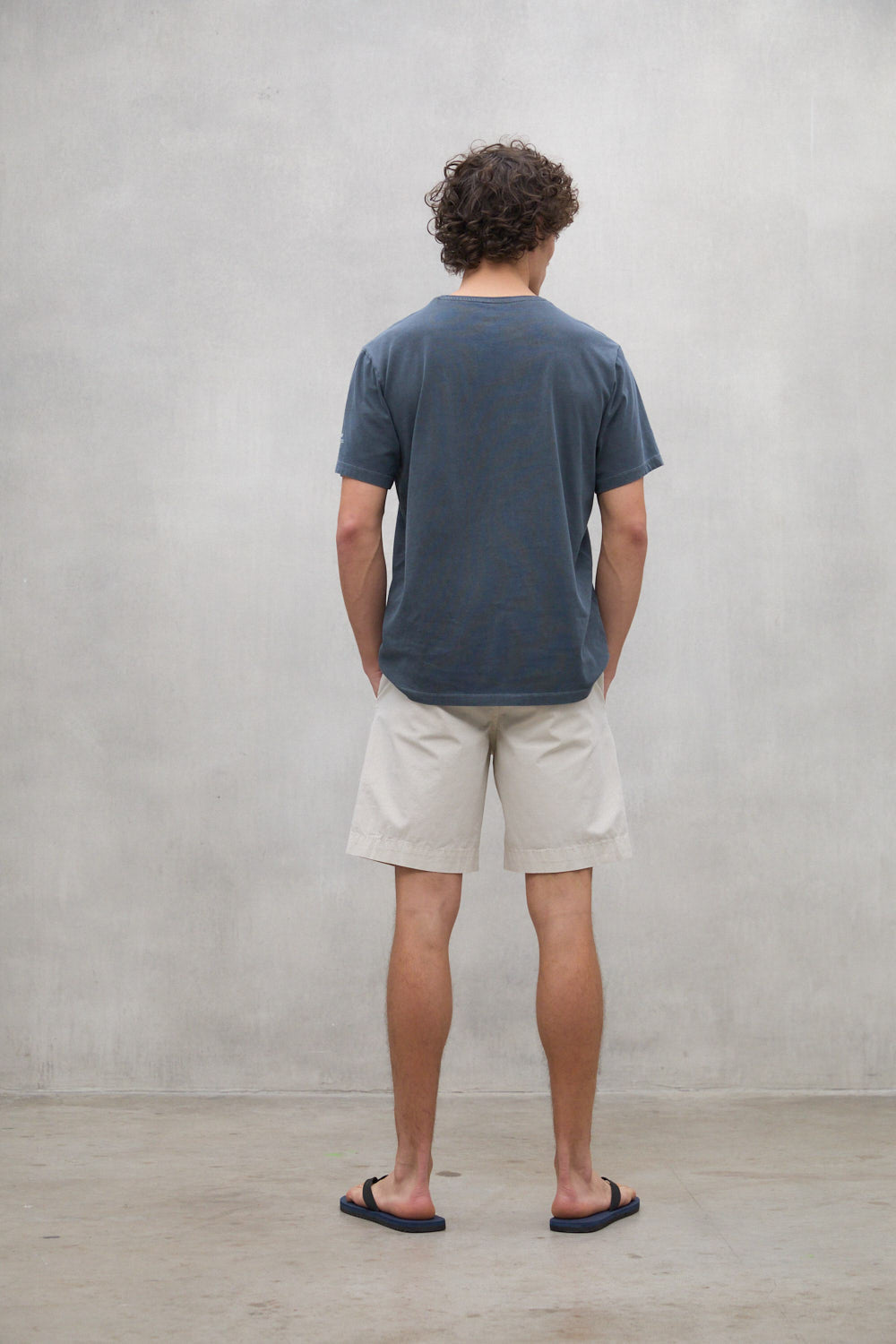 ecoalf-camiseta-puhi-azul-50-algod-n-org-nico-y-50-reciclado-estampado-sostenibi image 2