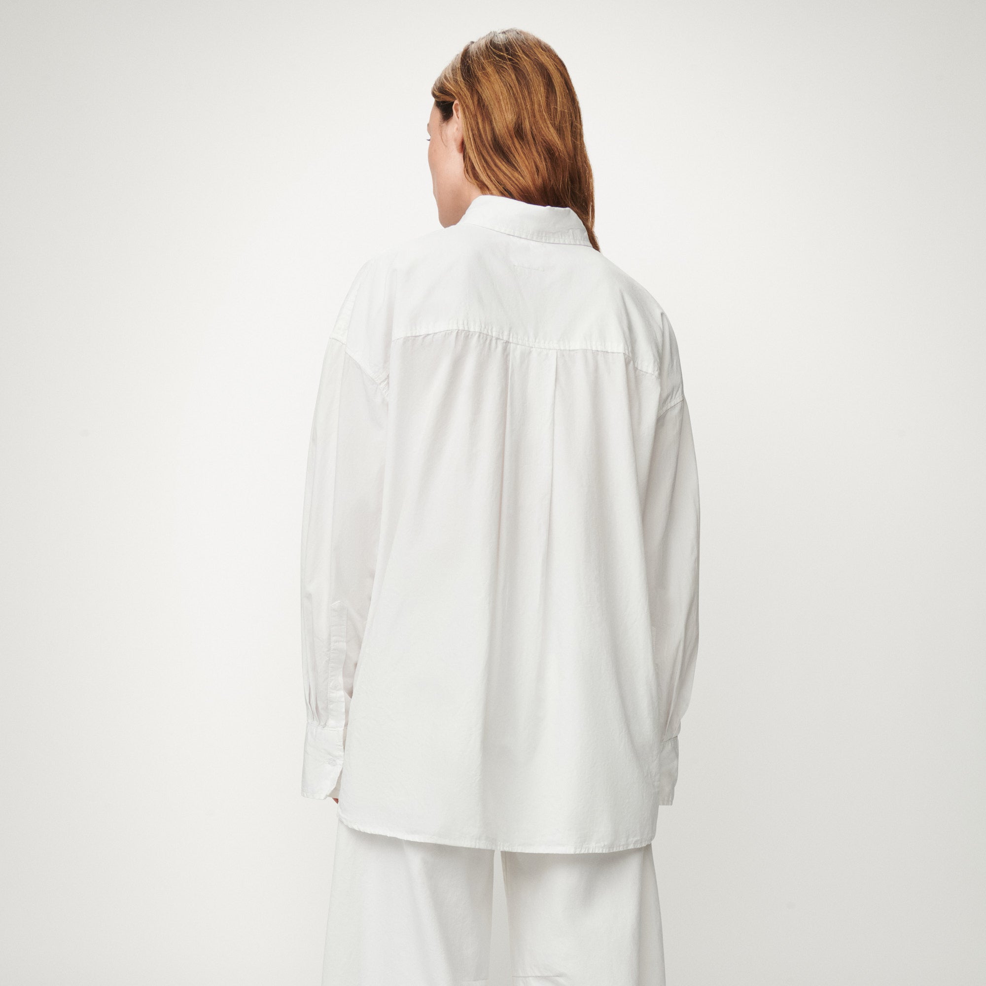 lois-blake-camisa-oversize-blanca image 3