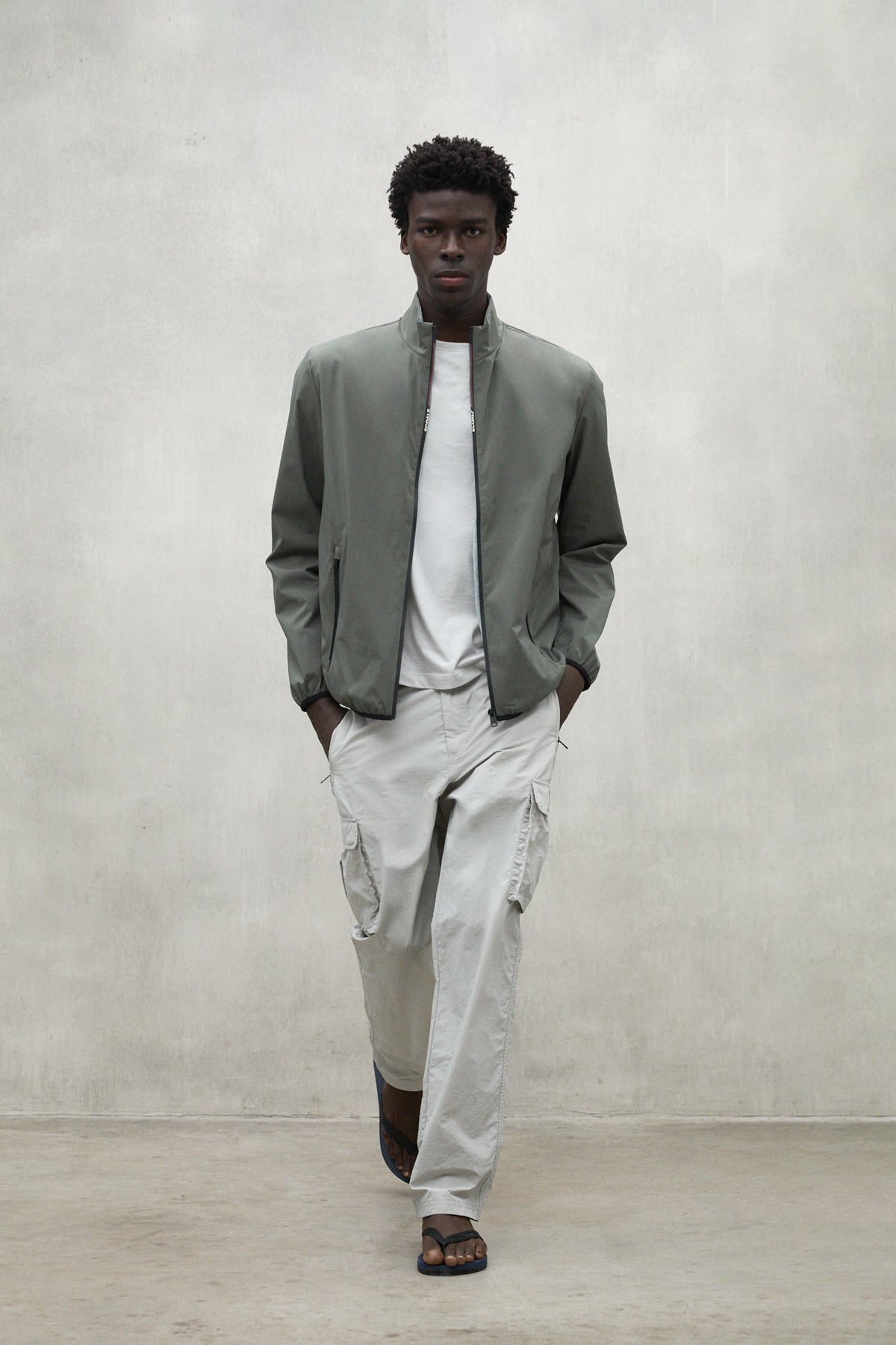 ecoalf-chaqueta-james-khaki-impermeable-de-poli-ster-reciclado-corte-regular image 6