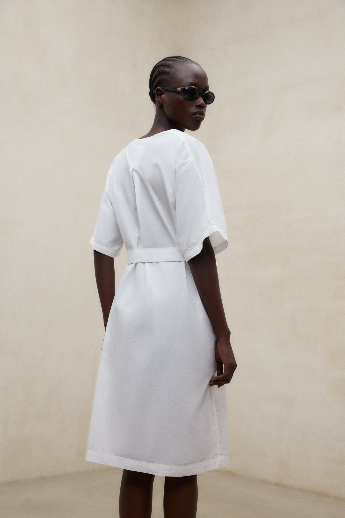 vestido-ecoalf-ludovica-blanco-para-mujer-100-algod-n-regenerativo-fit-oversize- image 4