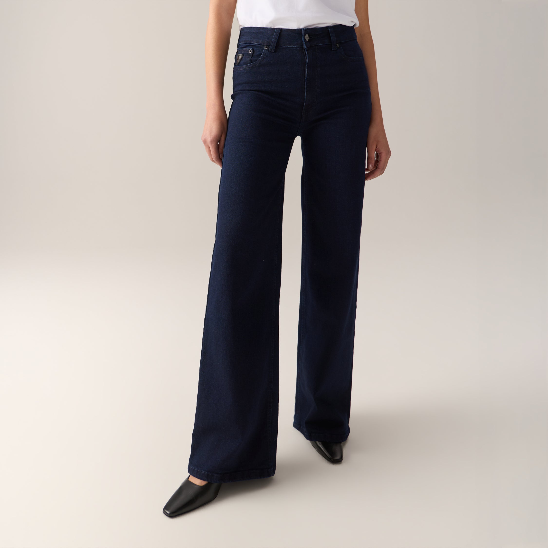 lois-palazzo-pantal-n-de-mujer-tiro-alto-largo-l30-acabado-rinse-tallas-24-30 image 2