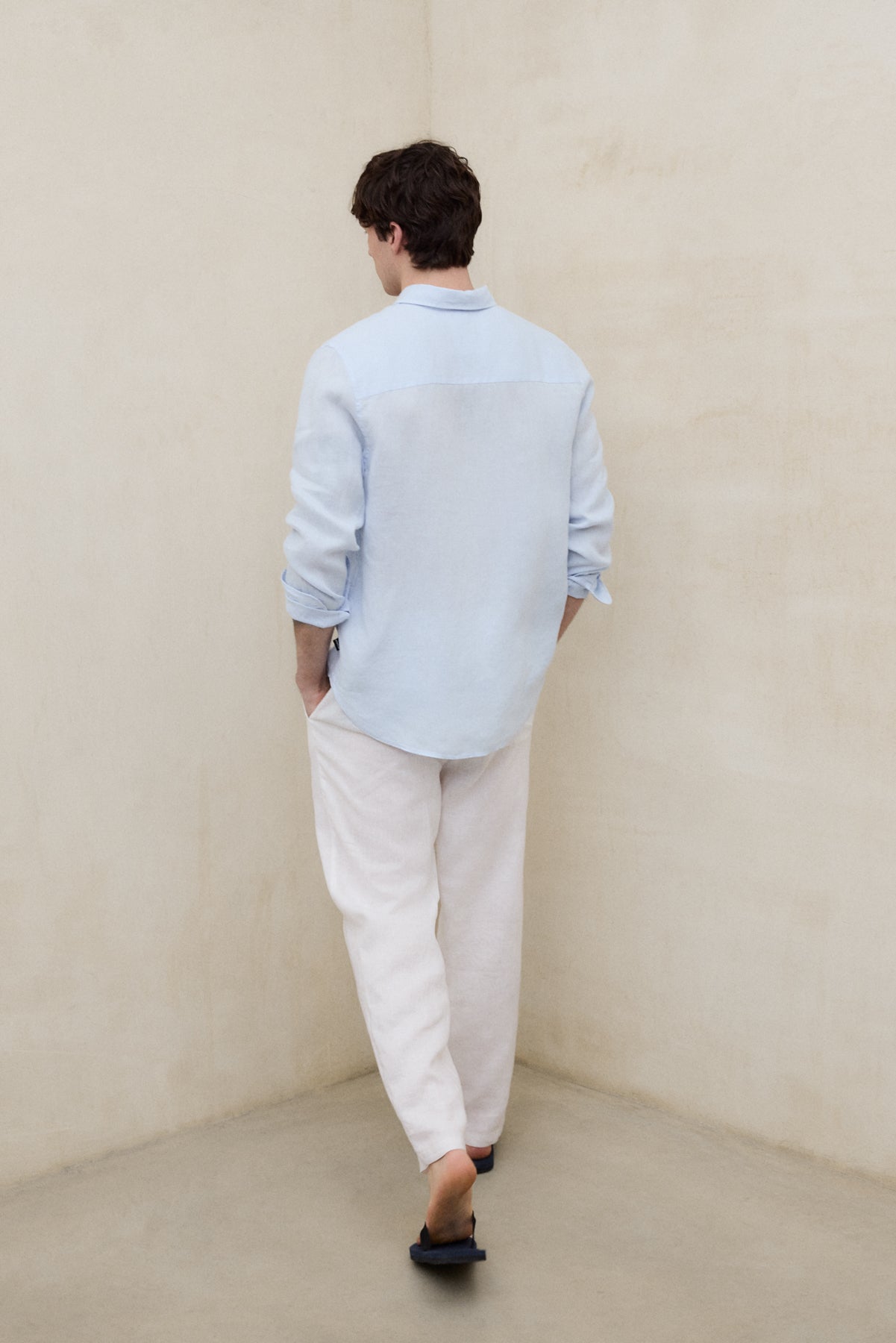 camisa-malibu-ecoalf-azul-claro-de-hombre-100-lino-manga-larga image 2