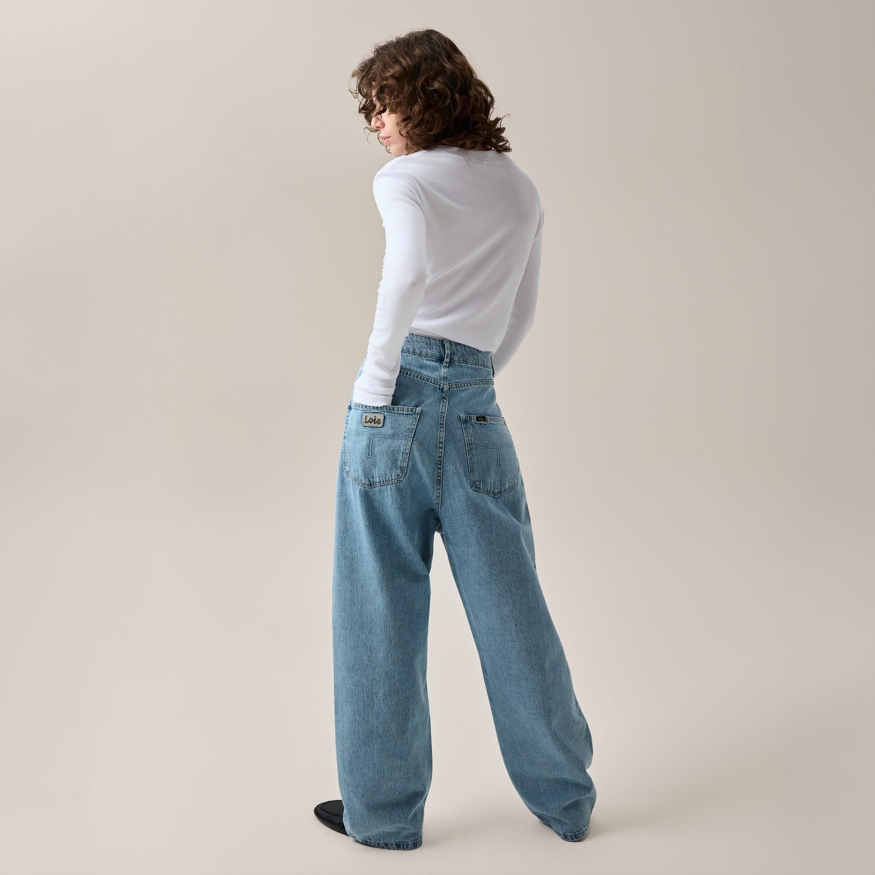 lois-bruna-l-jeans-relaxed-straight-de-mujer-corte-recto-con-pierna-tapered-100- image 4