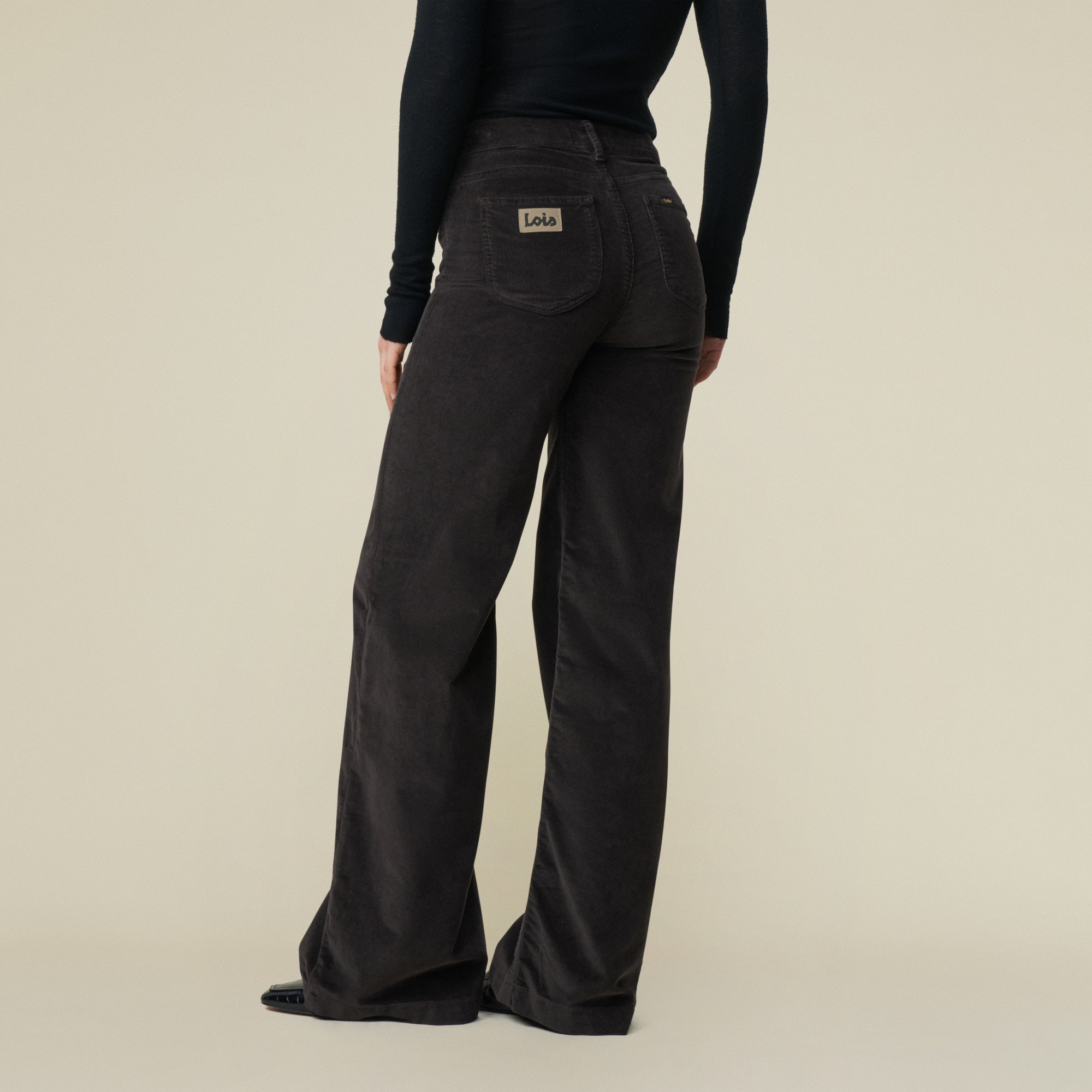 lois-palazzo-mistral image 6