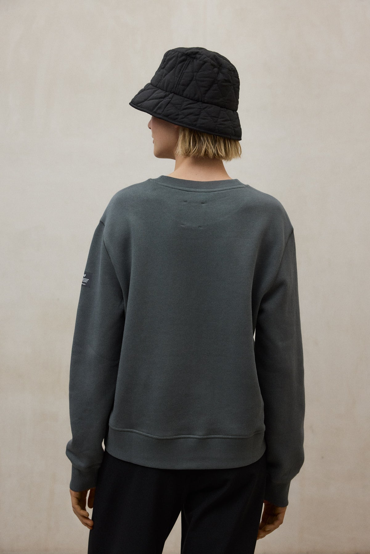 ecoalf-sombrero-bucket-flock-negro-poli-ster-reciclado image 2