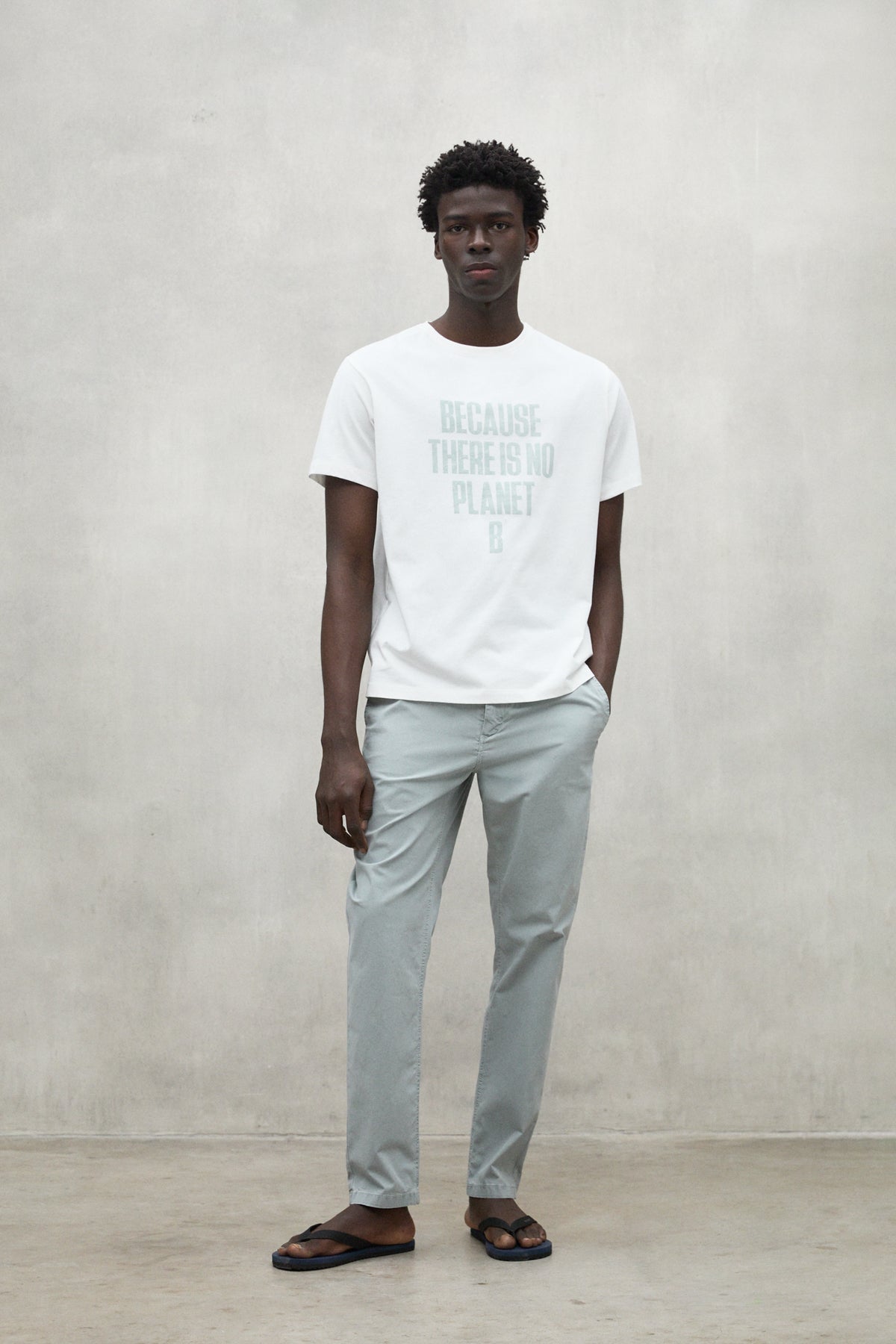 camiseta-ecoalf-min-blanca-de-hombre-50-algod-n-reciclado-y-50-org-nico-estampad image 1
