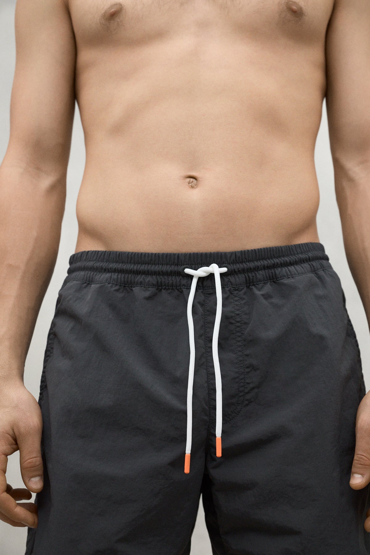 traje-de-ba-o-ecoalf-lanai-gris-oscuro-para-hombre-poliamida-reciclada-estampado image 2