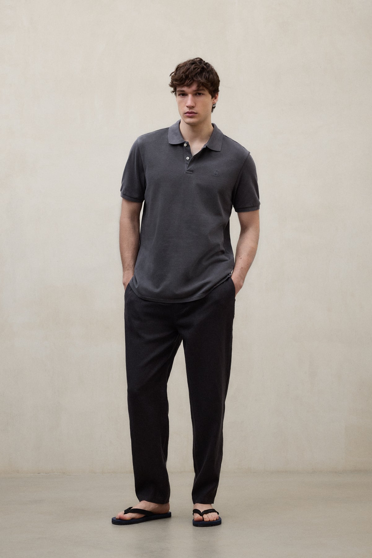 ecoalf-polo-tedan-gris-oscuro-de-punto-piqu-corte-regular-100-algod-n-reciclado- image 1