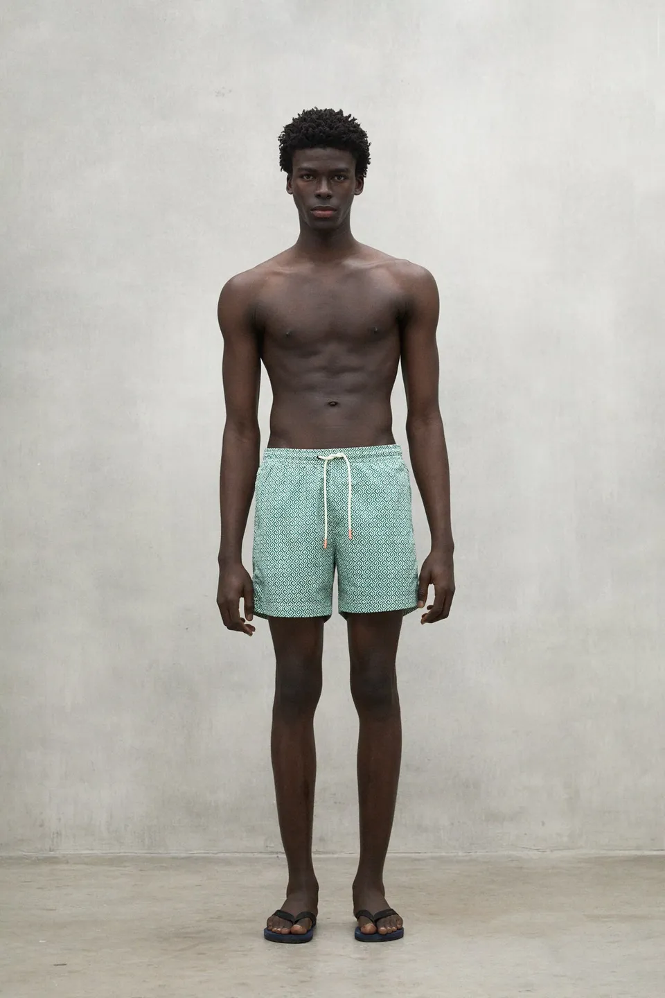 traje-de-ba-o-bequia-verde-de-ecoalf-para-hombre-100-poliamida-reciclada-fit-reg image 1
