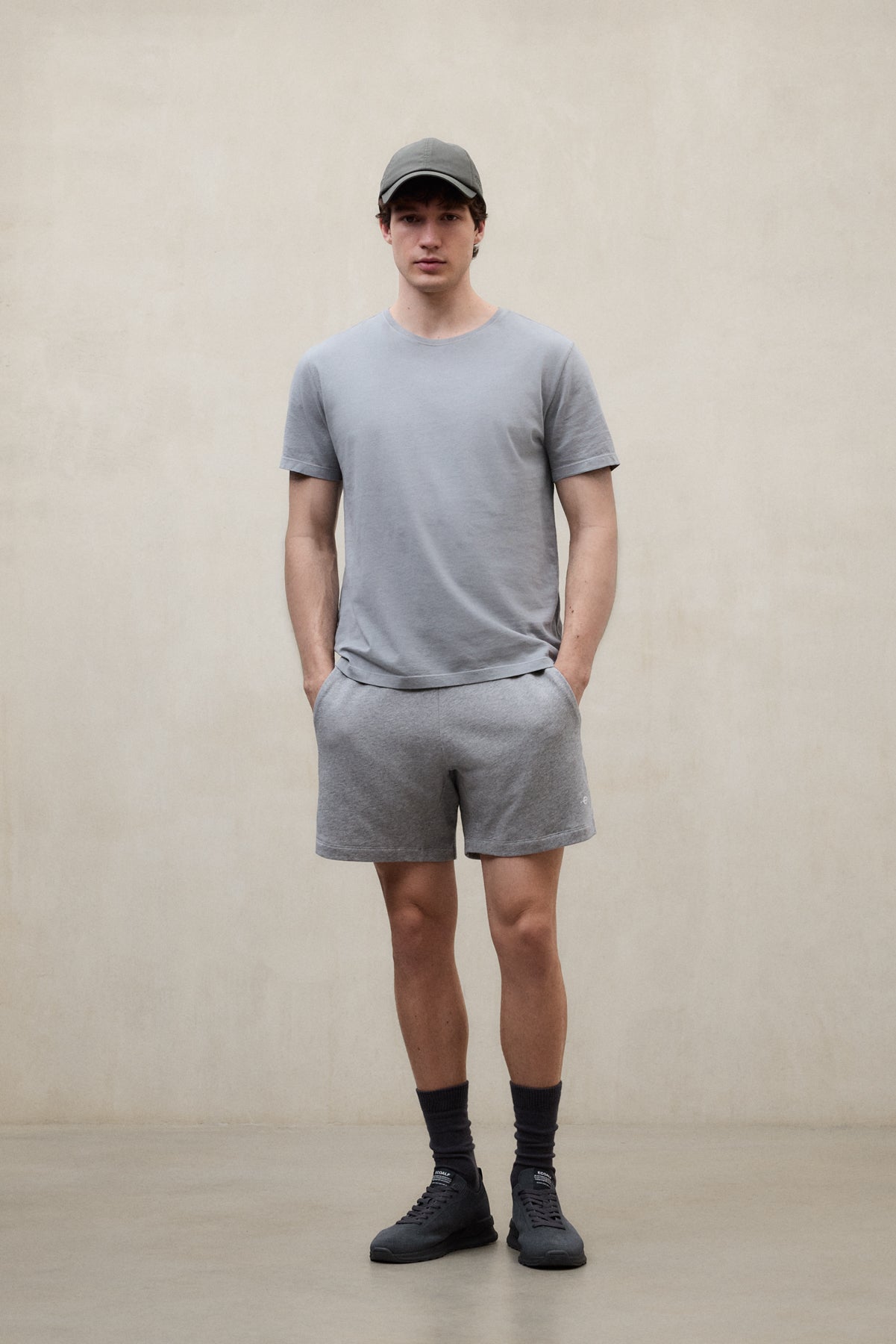 shorts-ecoalf-duan-de-algod-n-org-nico-para-hombre-en-gris image 1