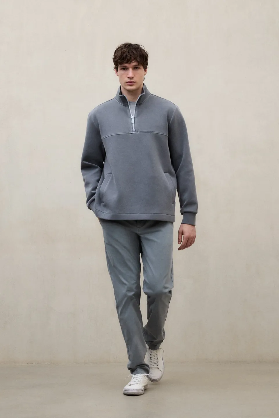 sudadera-de-neopreno-alex-de-ecoalf-para-hombre-gris-oscuro-cuello-alto-y-cremal image 1