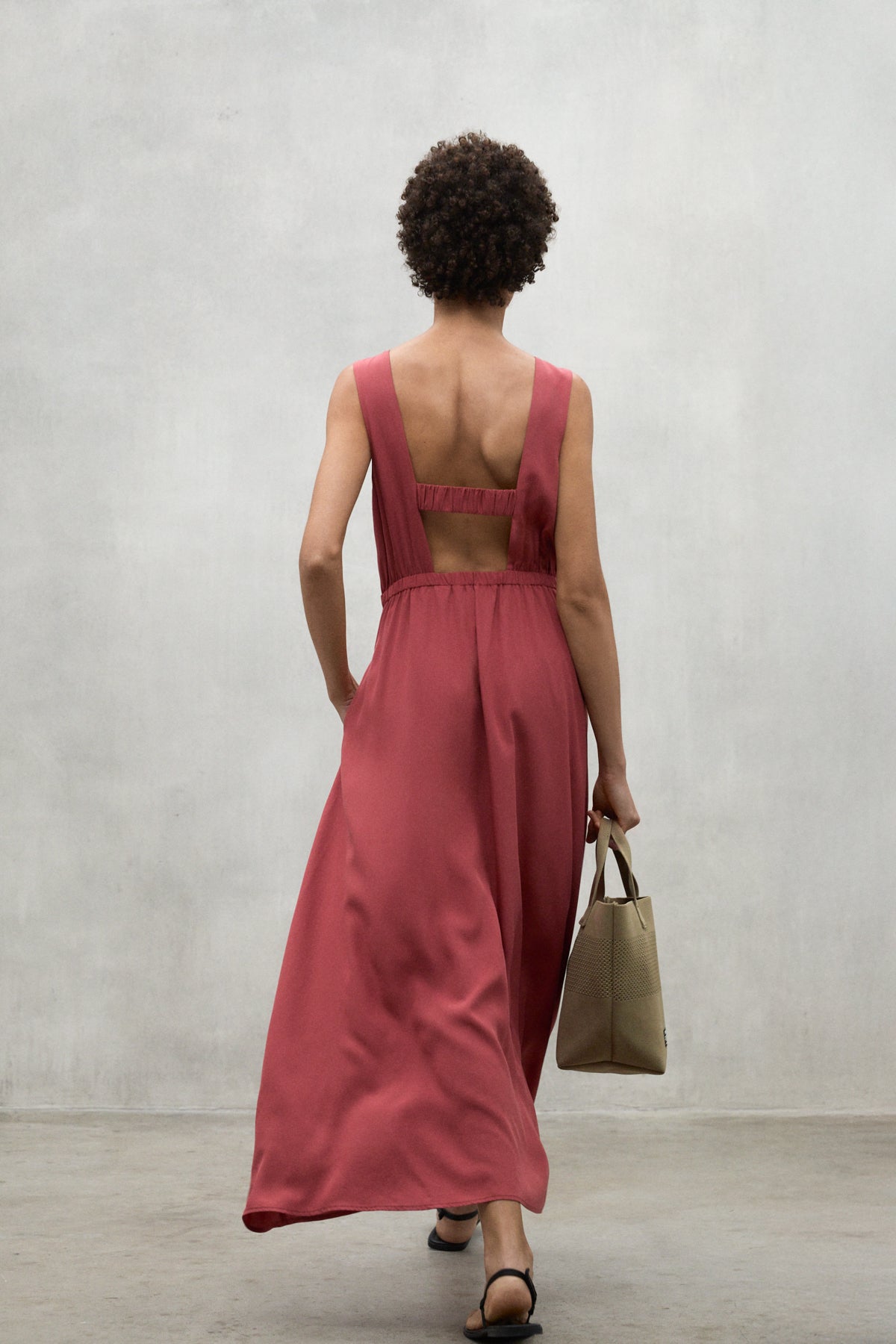 vestido-karl-de-ecoalf-para-mujer-en-granate-100-tencel-lyocell image 2