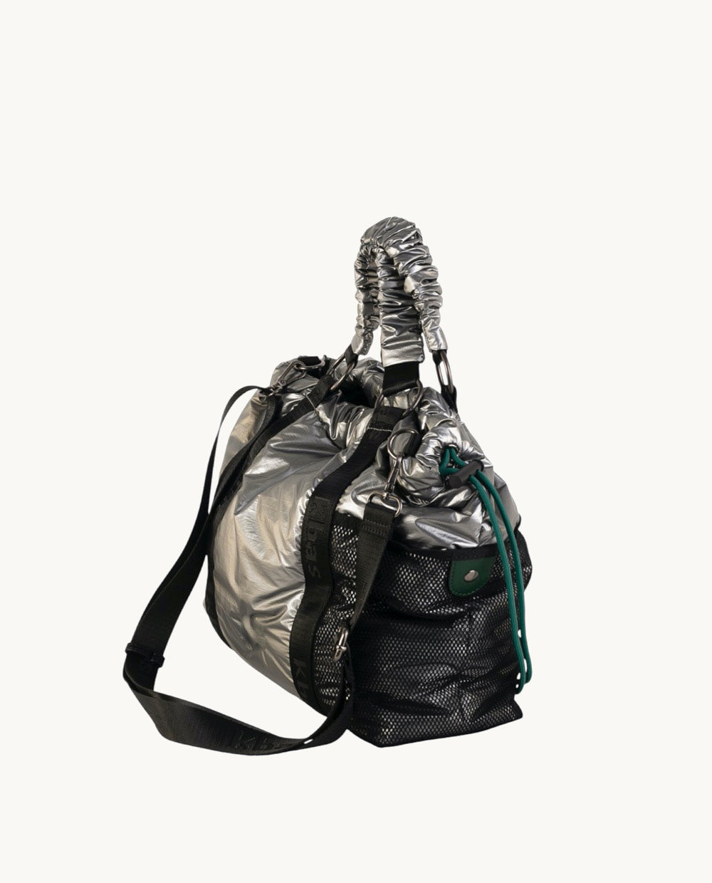 tote-kbas-de-nylon-metalizado-color-plata-36-x-16-x-27-cm-asa-de-mano-y-bandoler image 2