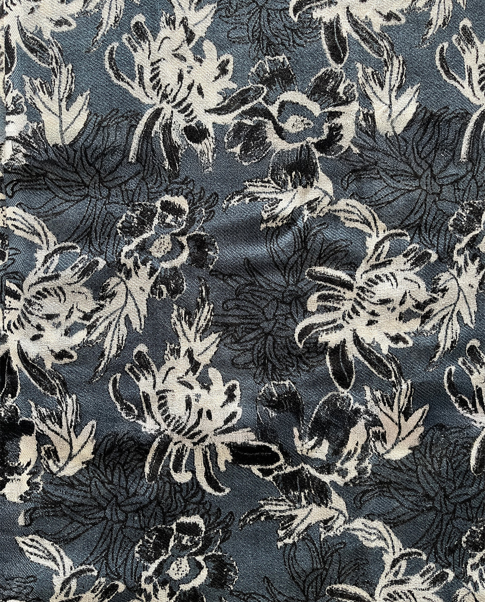 abbacino-pa-uelo-lana-gris-estampado-floral image 4