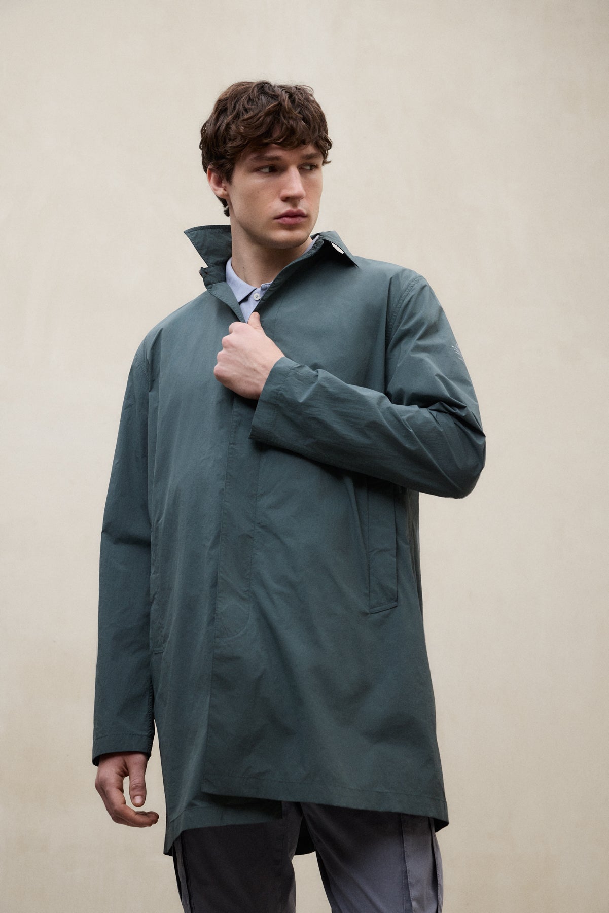 ecoalf-gabardina-vestal-verde-packable-de-hombre-100-poliamida-reciclada-repelen image 5