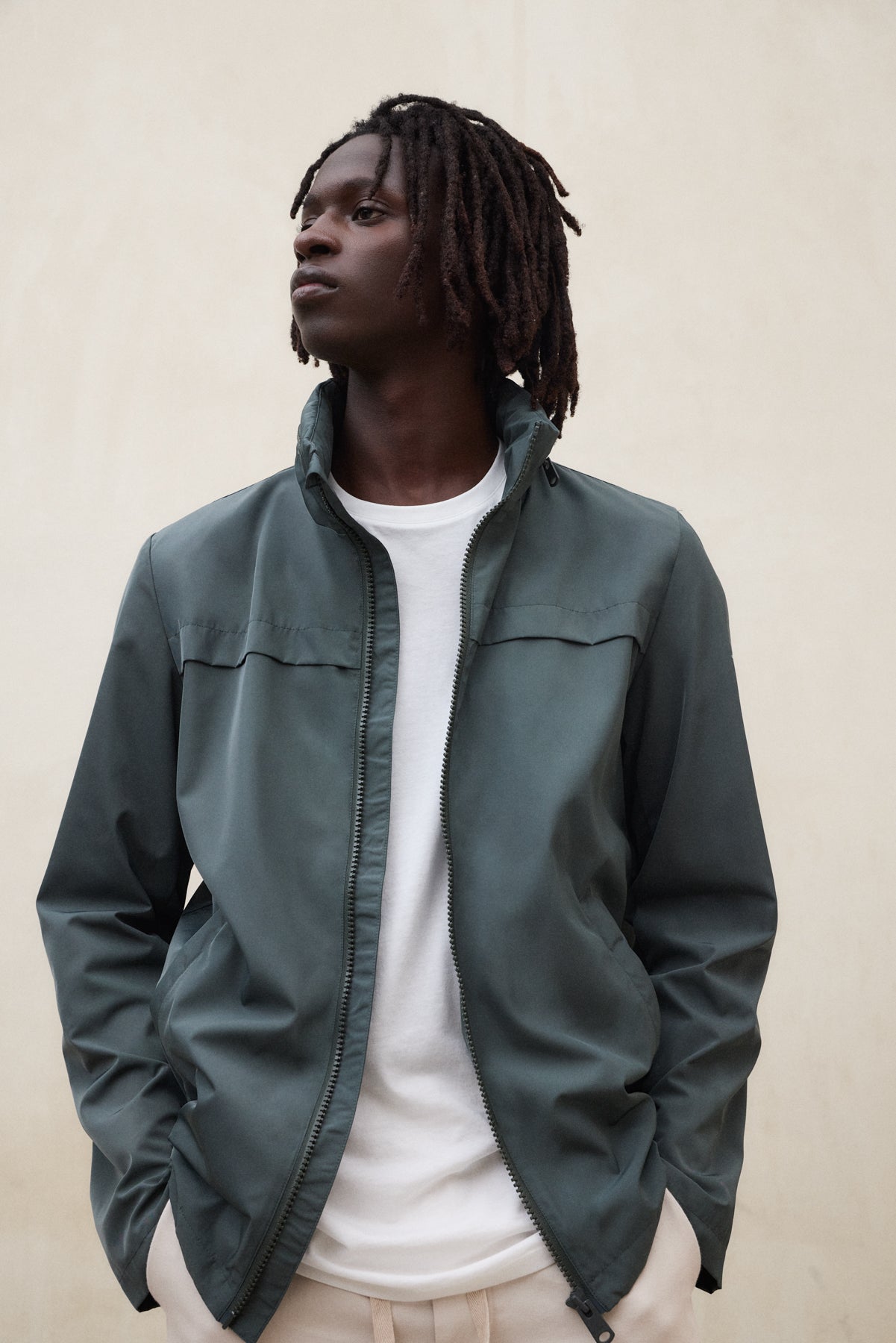 ecoalf-chaqueta-beni-verde-para-hombre-100-poli-ster-reciclado-repelente-al-agua image 6