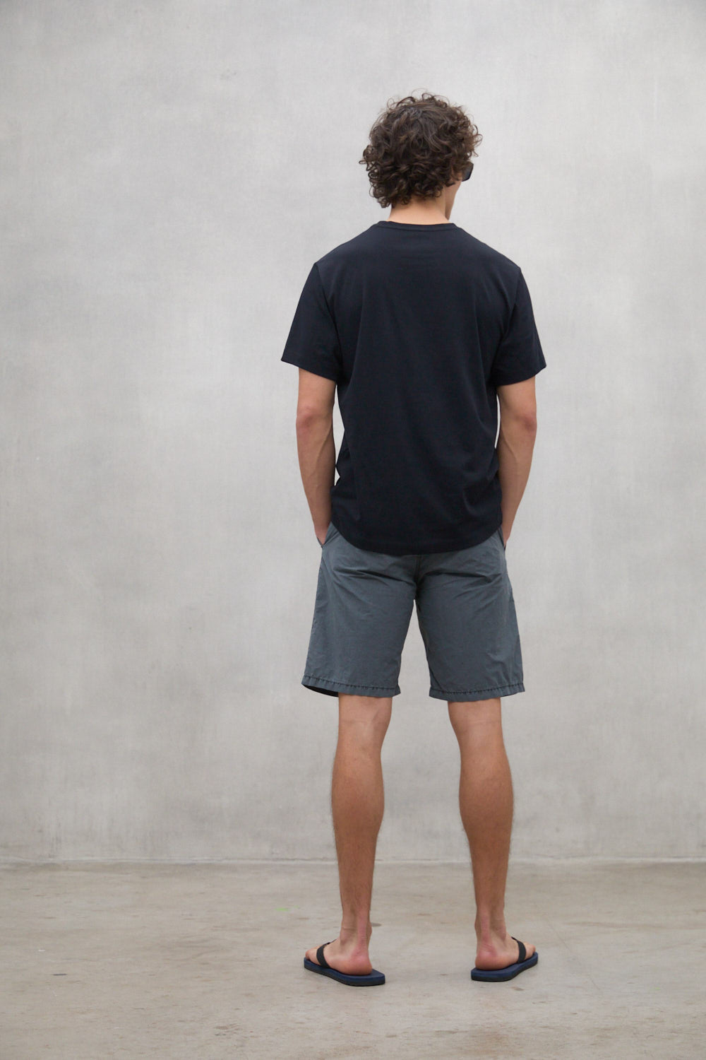 camiseta-ecoalf-regeneration-vent-negra-de-algod-n-regenerativo image 3