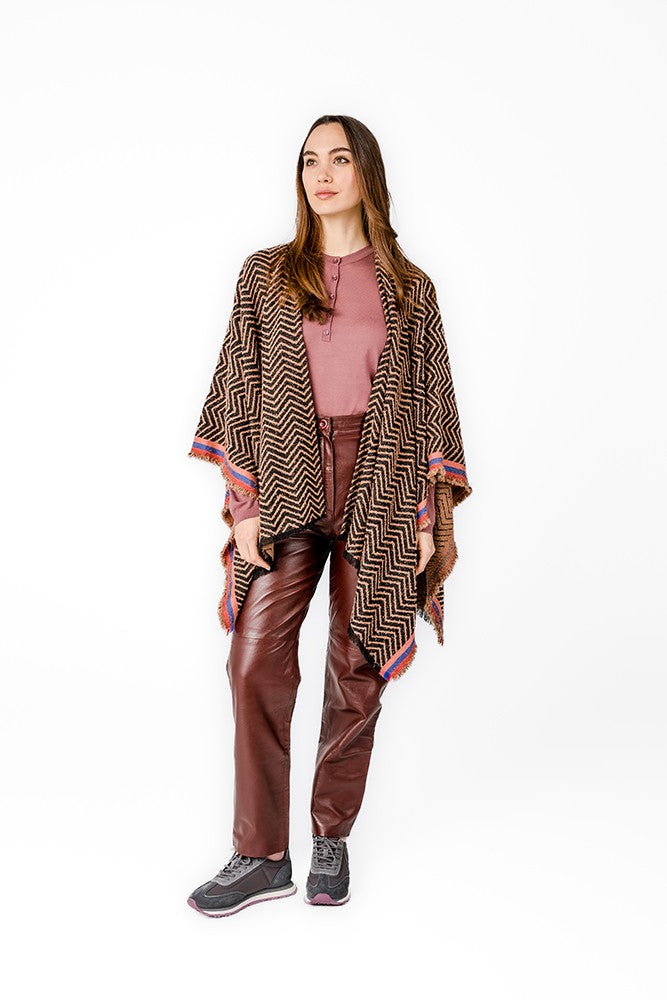 abbacino-poncho-mujer-estampado-geom-trico-rosa image 2