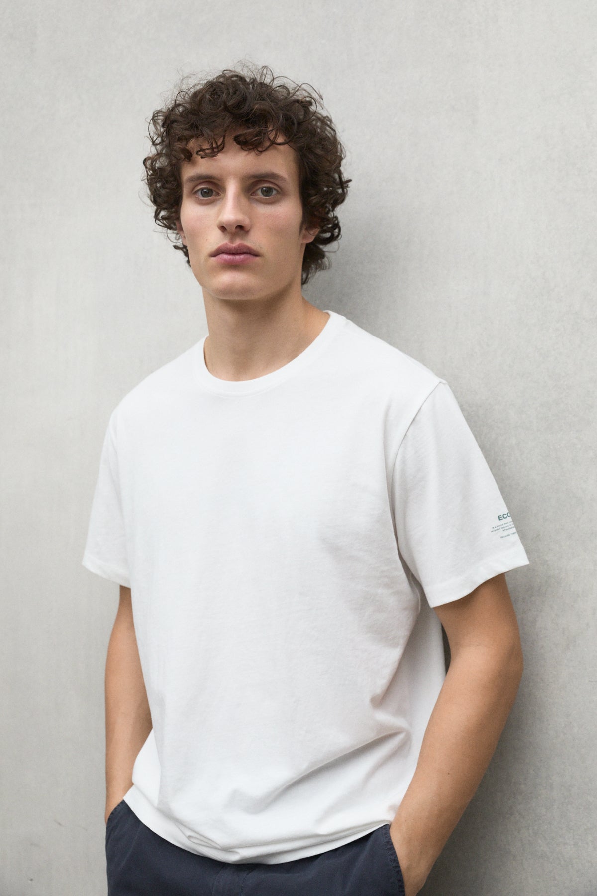 ecoalf-camiseta-sustano-blanca-de-hombre-50-algod-n-org-nico-y-50-reciclado-fit- image 3