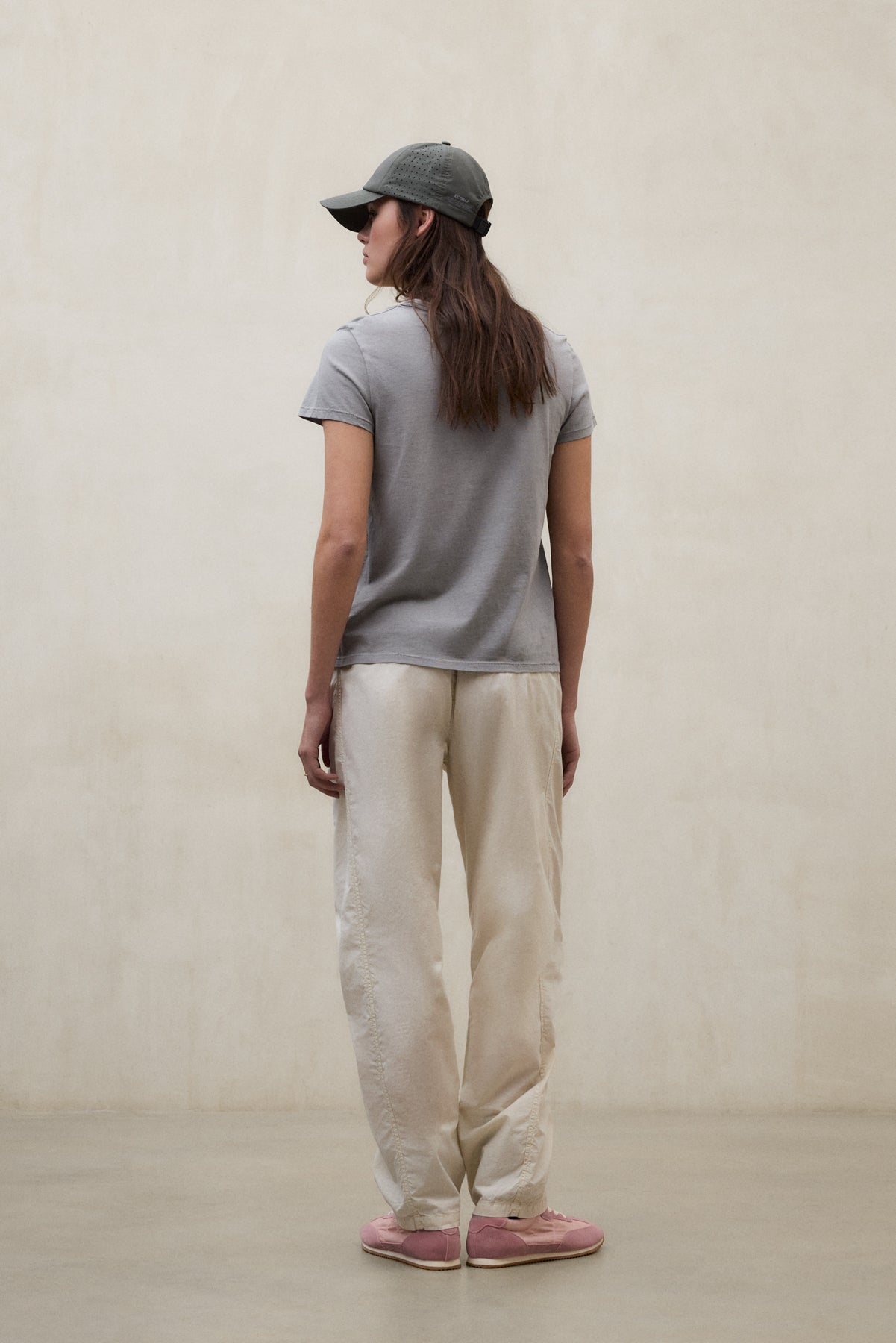 camiseta-keile-de-ecoalf-algod-n-regenerativo-gris-oscuro image 2