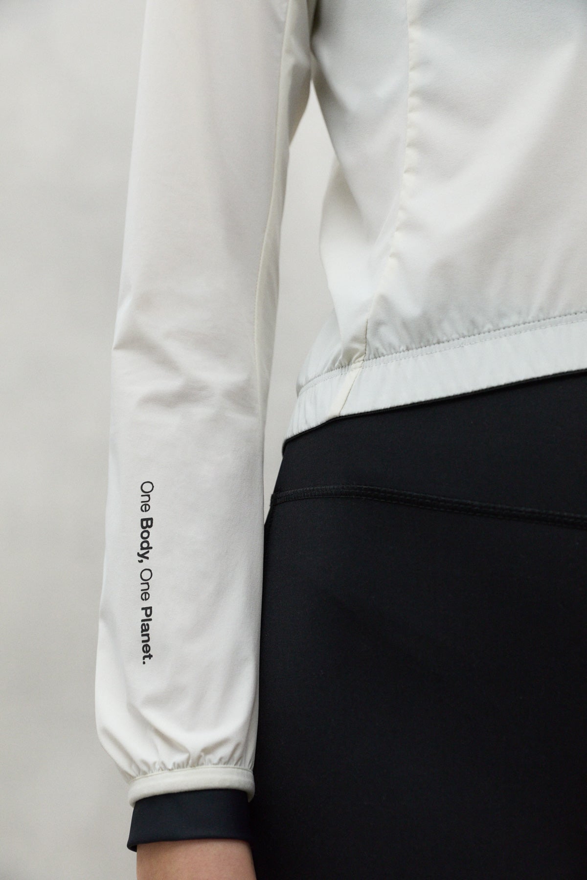chaqueta-ecoalf-boulders-antartica-para-mujer-cortavientos-e-impermeable-plegabl image 4