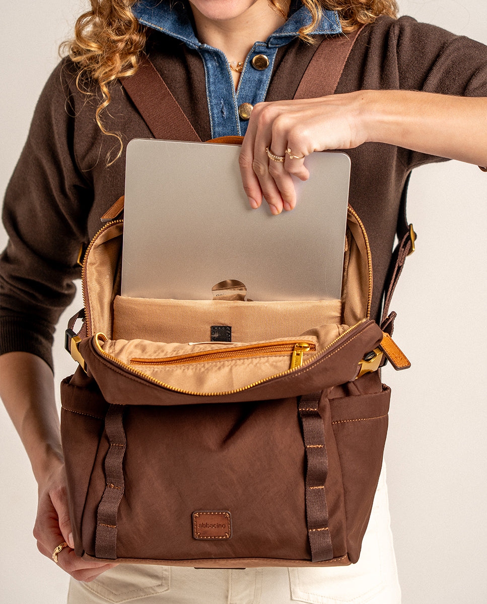 abbacino-mochila-mujer-materiales-reciclados-marr-n image 3