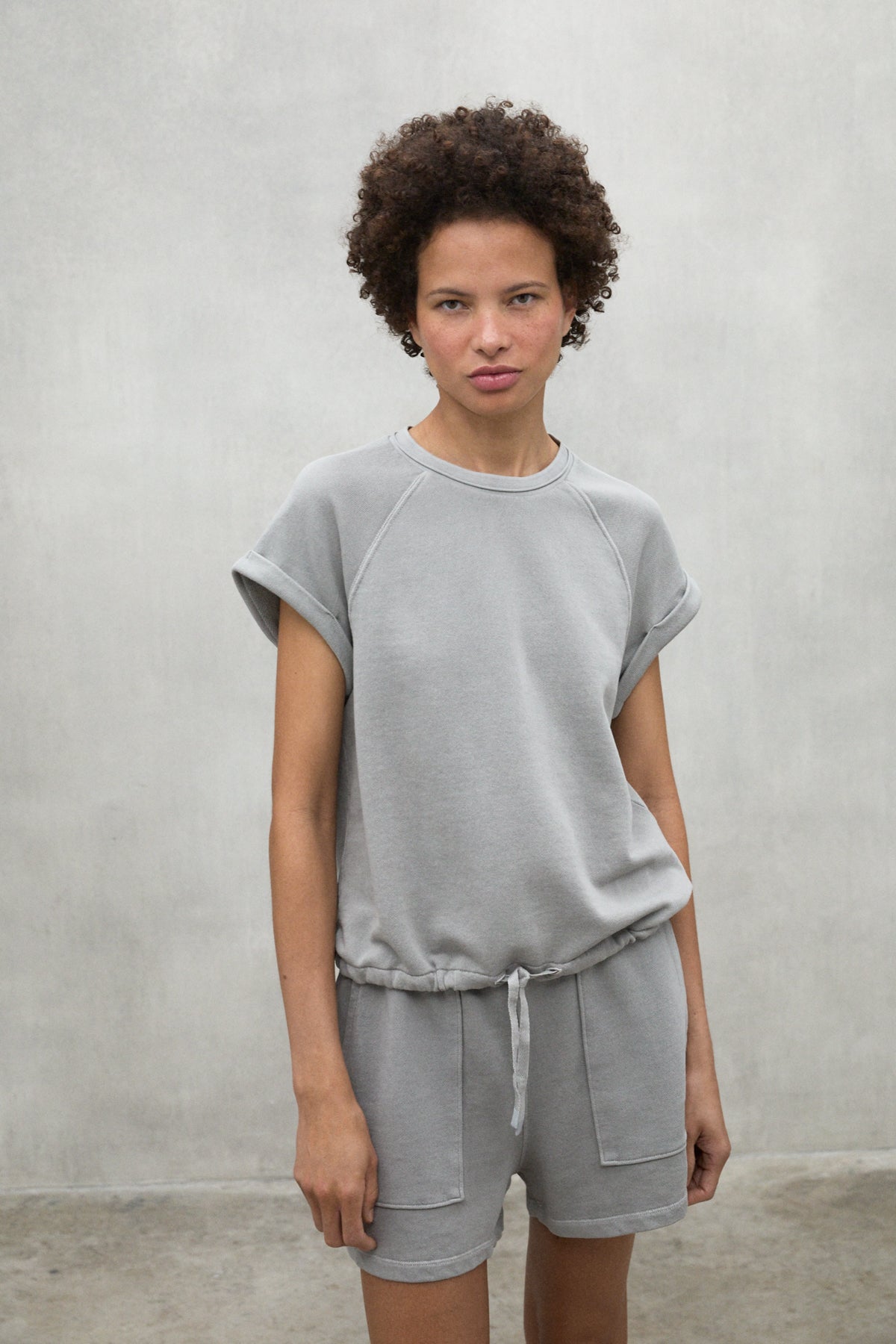 sudadera-reine-gris-claro-ecoalf-50-algod-n-reciclado-fit-holgado image 3